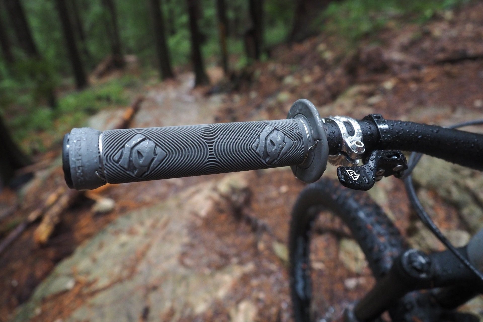 ESI Fit XC Silicone Push On Grips - Grip & Pedal