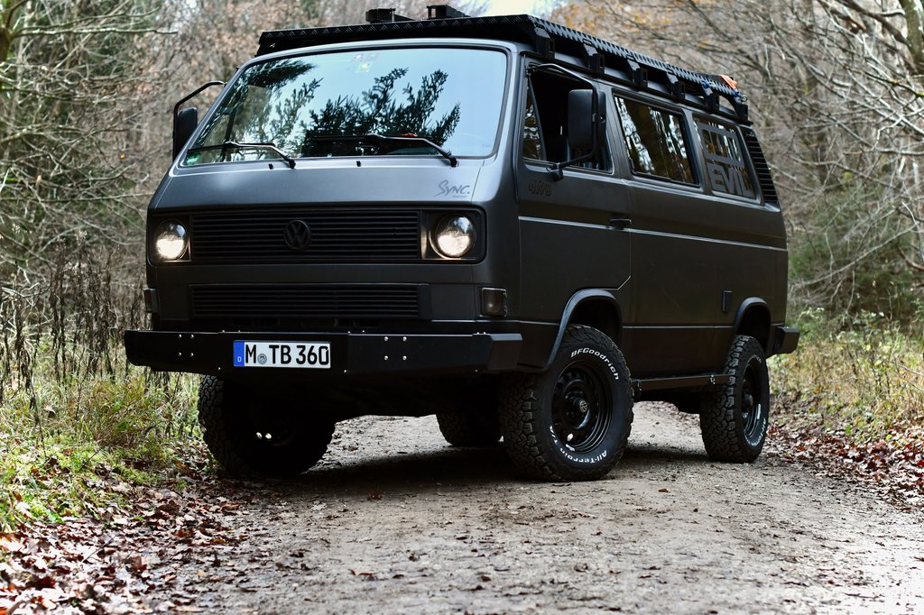 Pistons and Pivots: Rob Heran’s VW T3 Syncro & Evil Offering