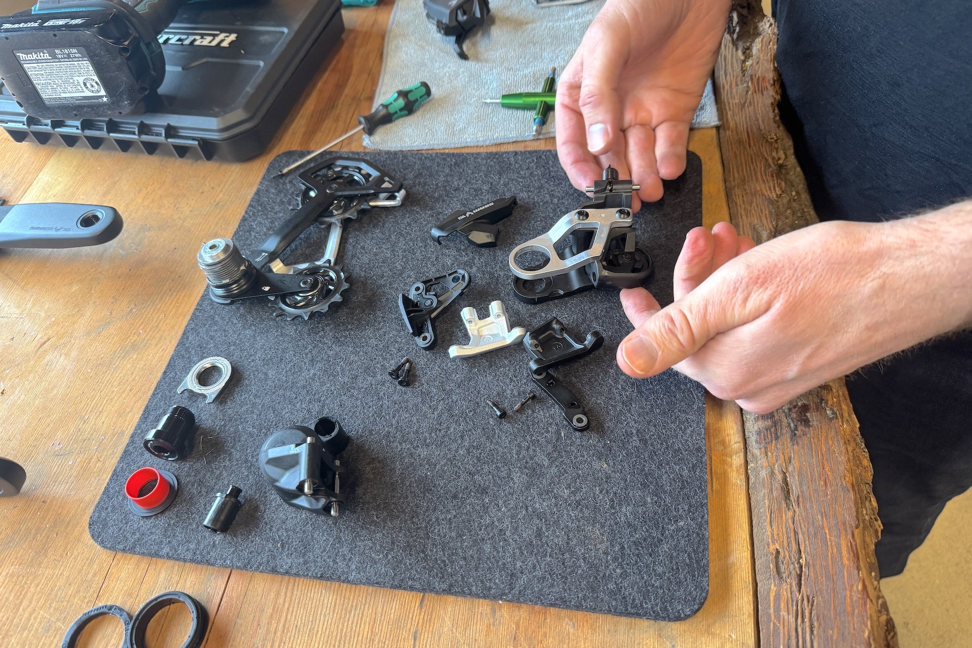 sram transmission mechanical