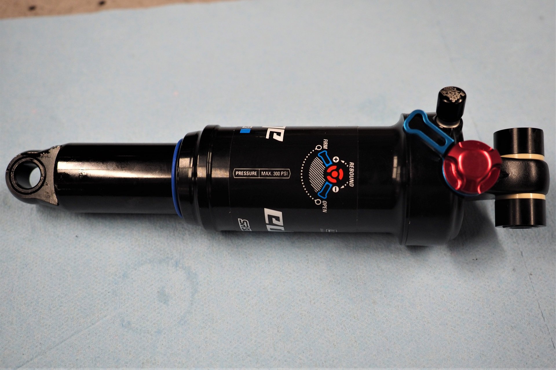 The SR Suntour Edge Rear Shock