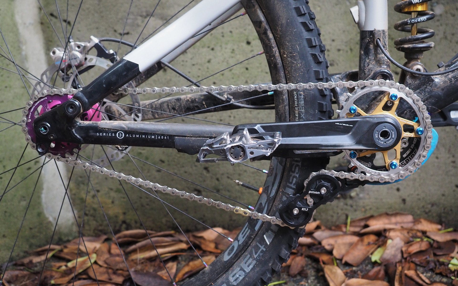 MUC-OFF'S OVERSIZED DERAILLEUR PULLEY - Road Bike Action