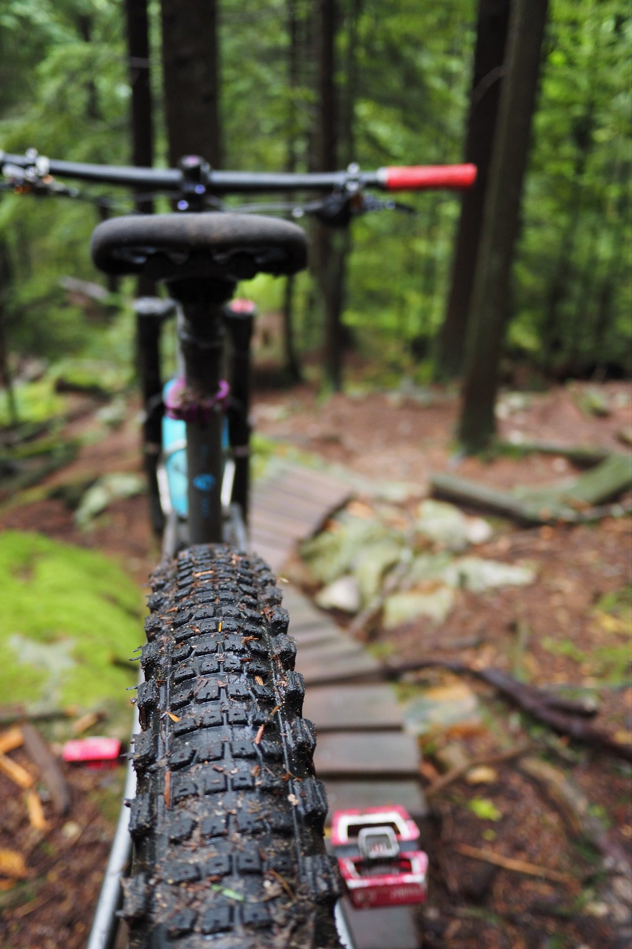 Slick tires for store mountain bike