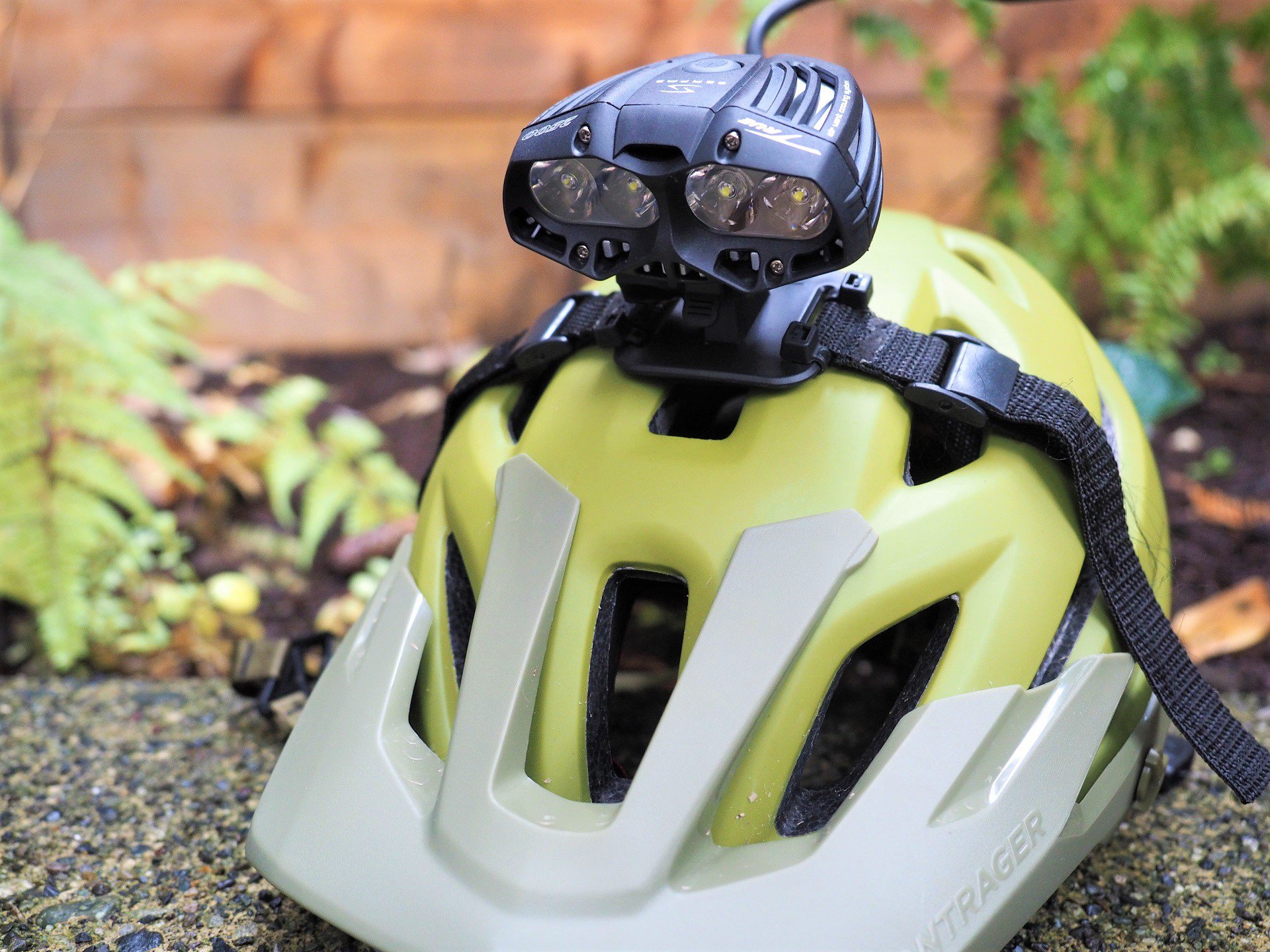 serfas light helmet mount