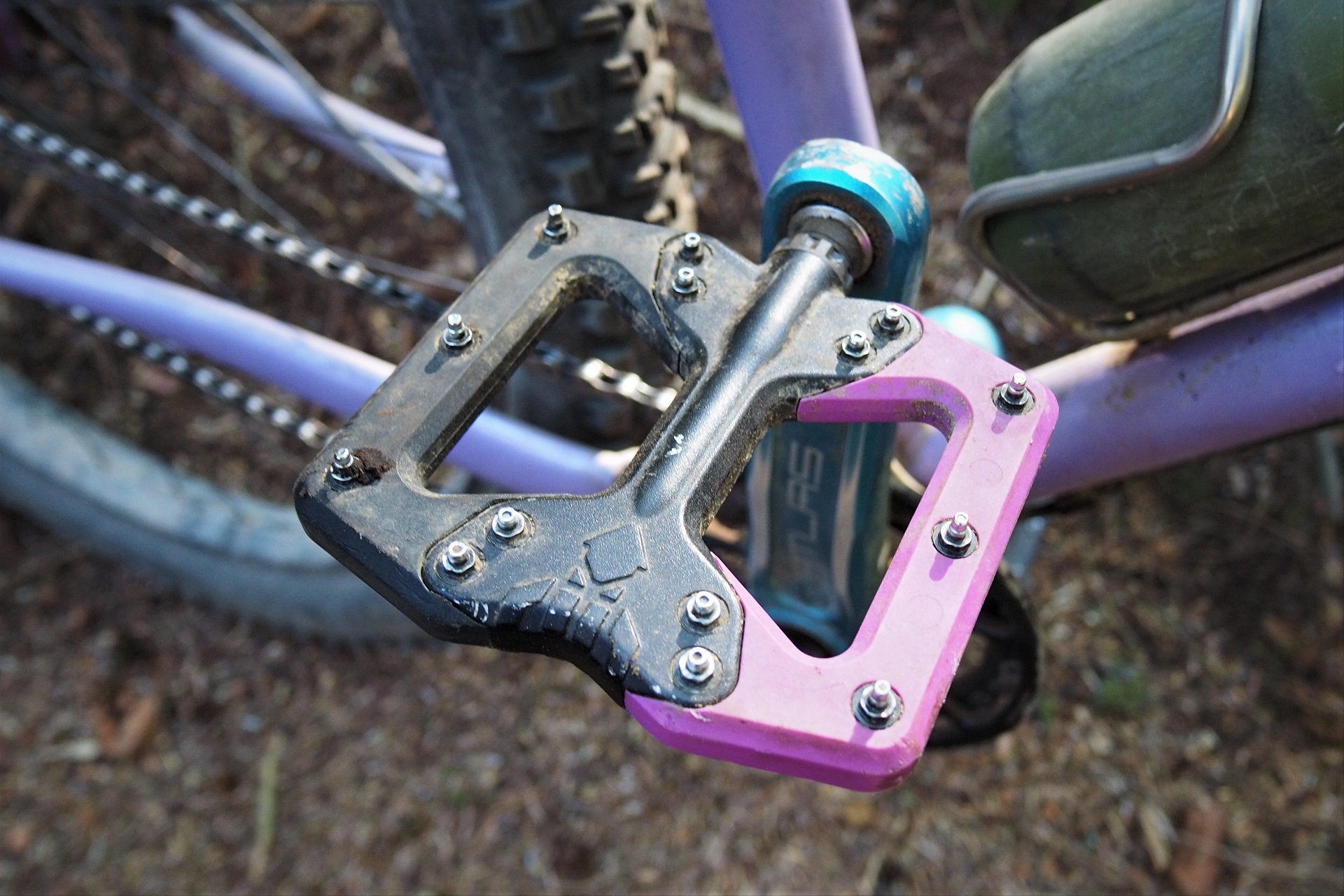 Concave mtb pedals hot sale