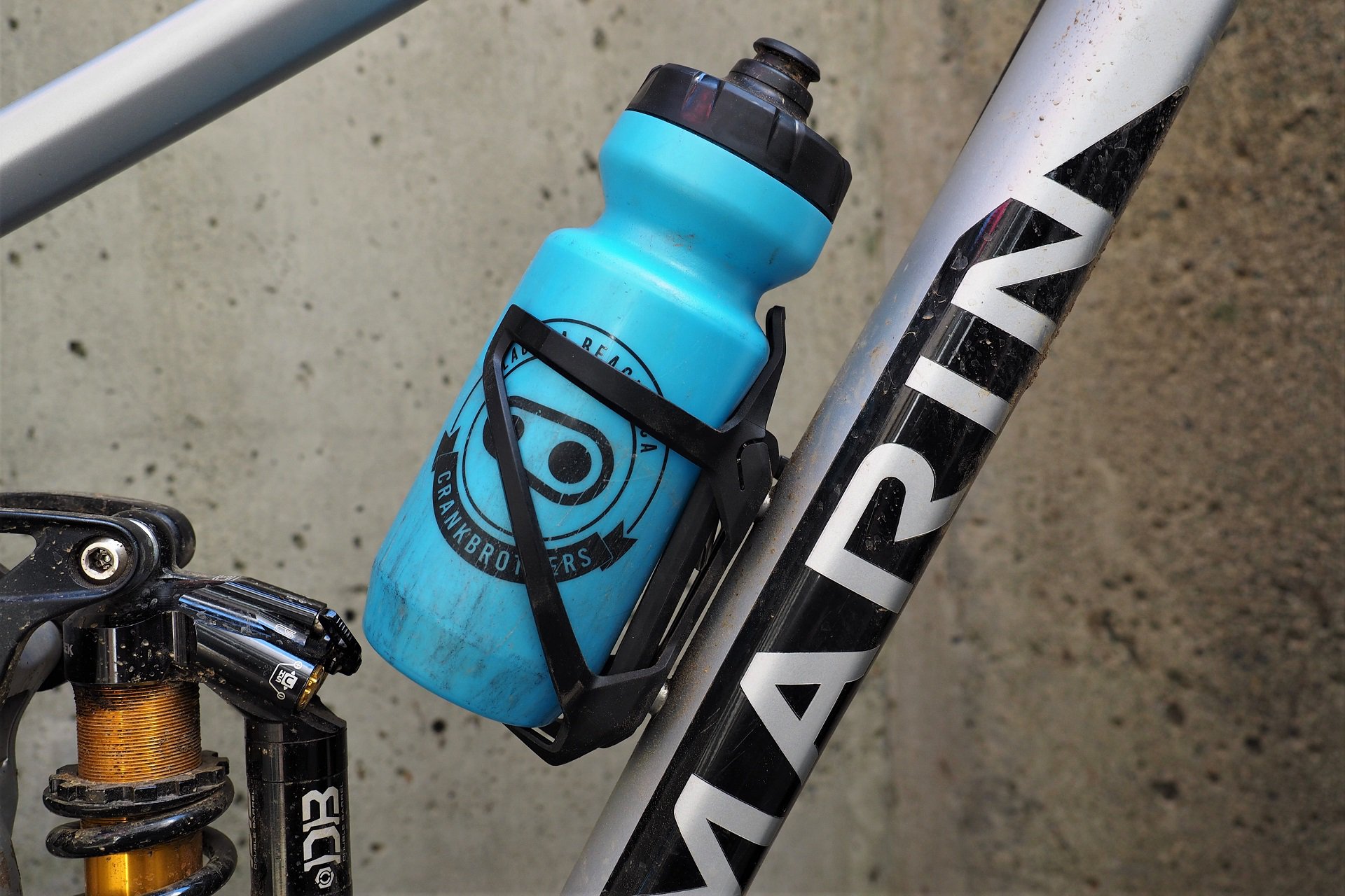 syncros bottle cage with tools