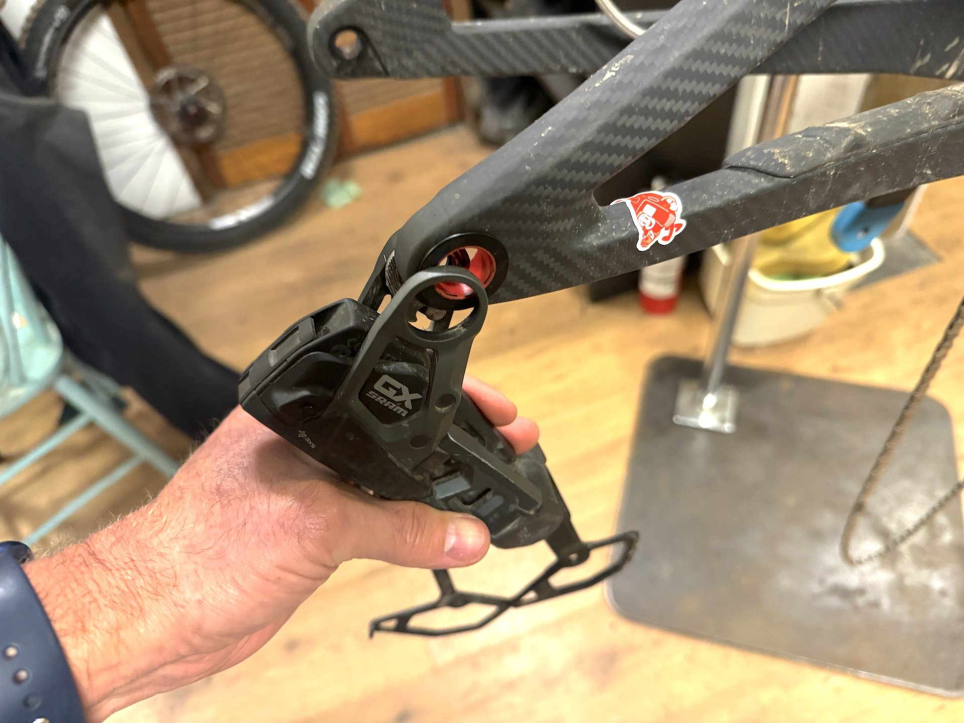 Installing new derailleur outlet
