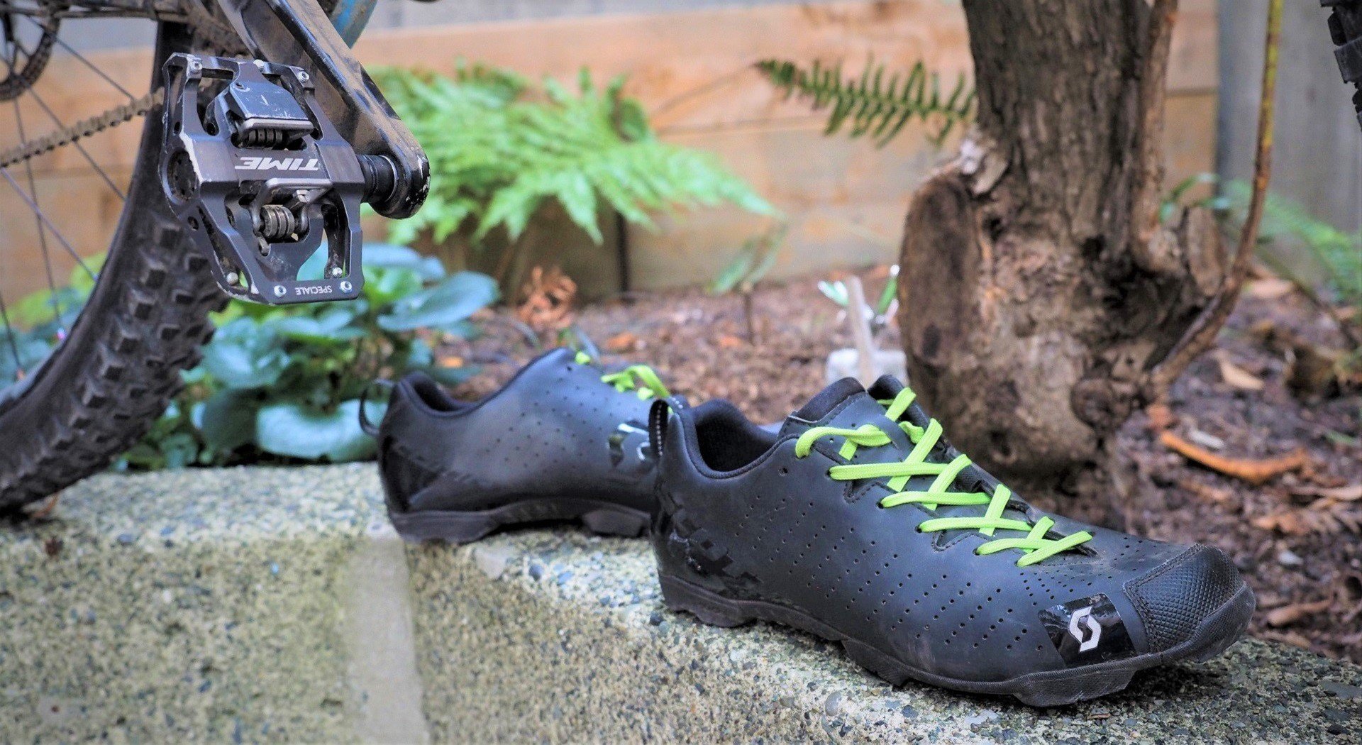 scott lace up cycling shoes