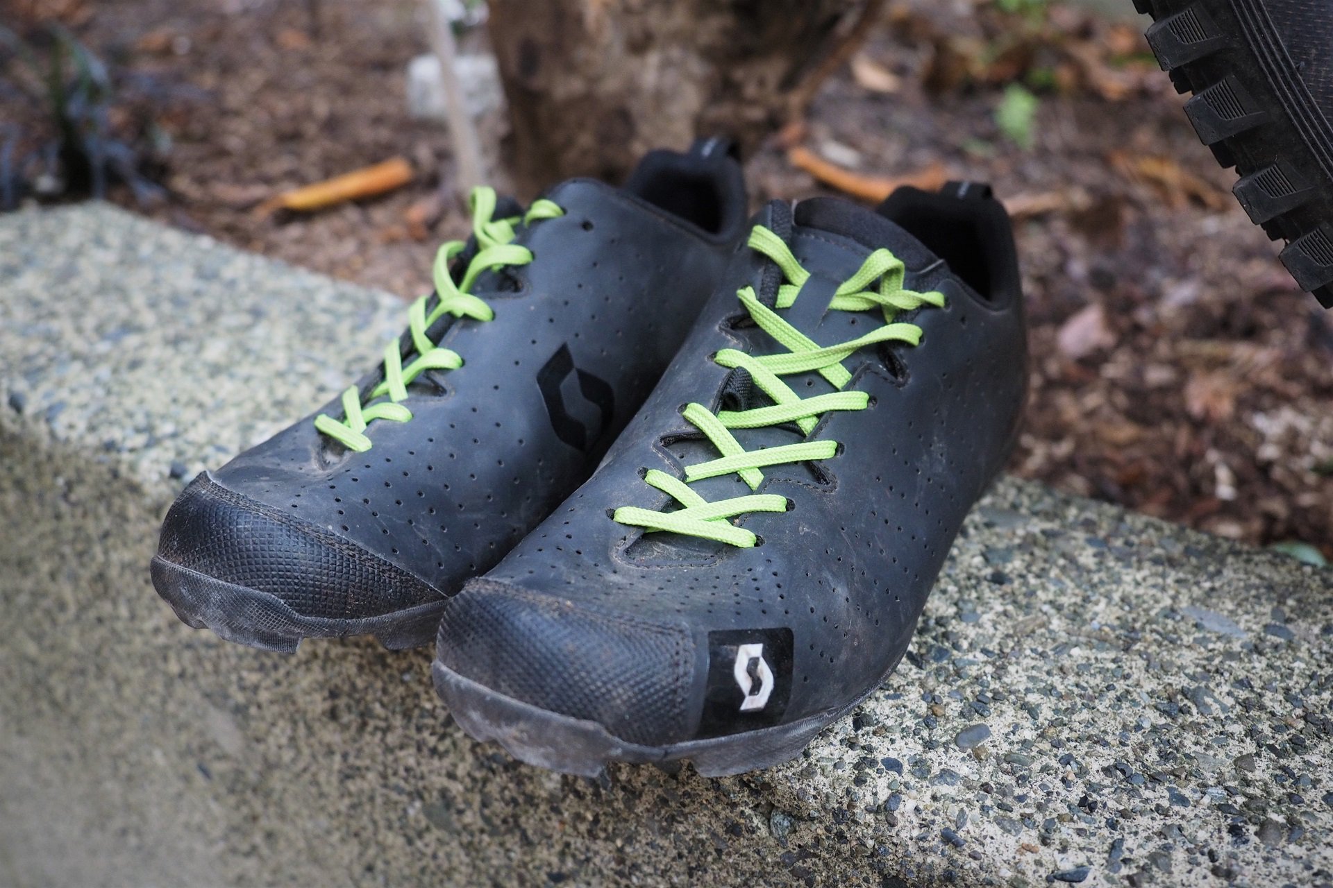 scott lace up cycling shoes