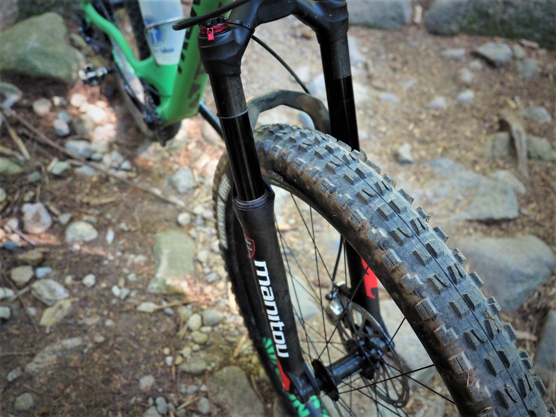 Trek manitou best sale