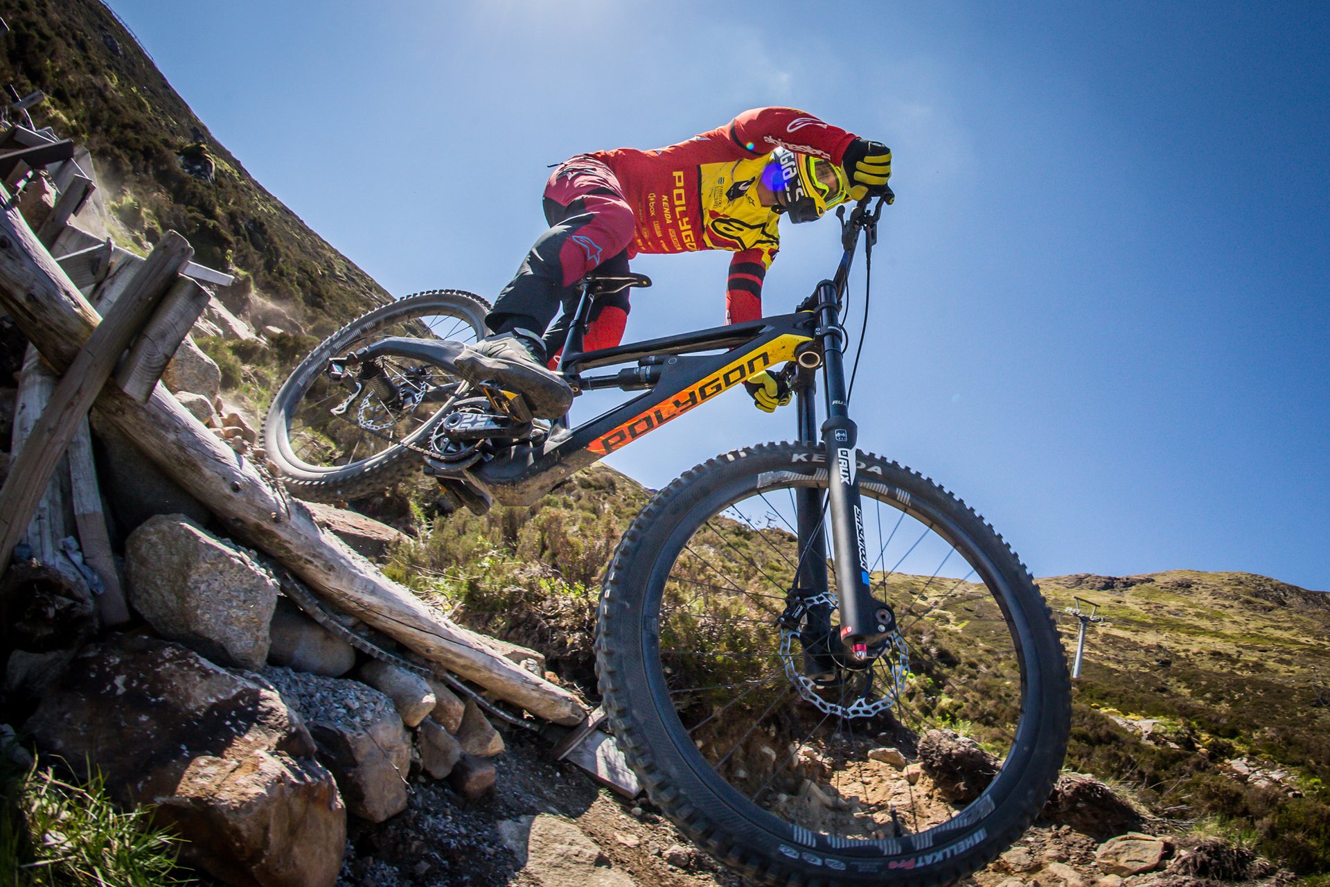 XQUARONE DH - MICK RIDING 6.jpg