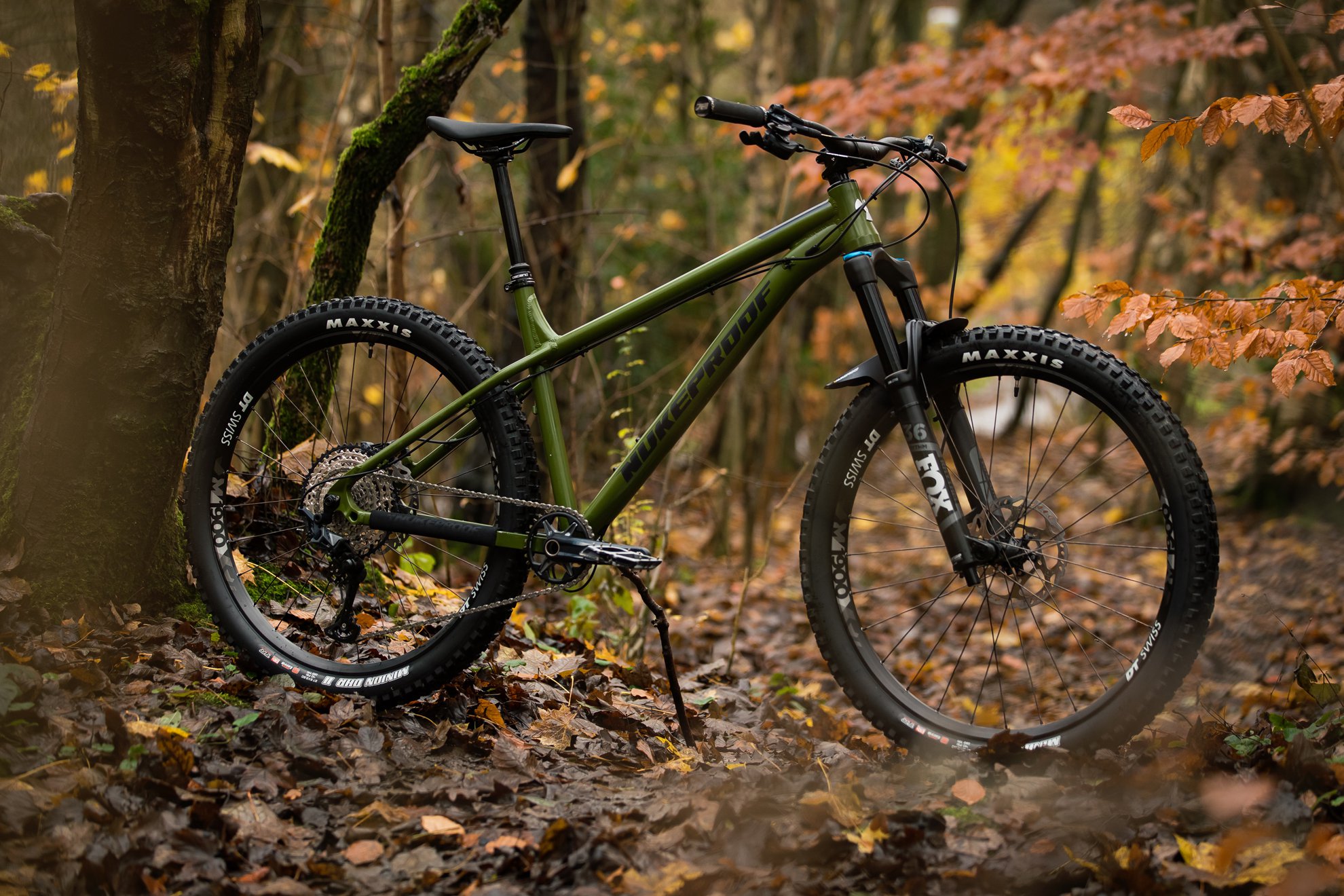 Nukeproof scout 275 expert hot sale bike