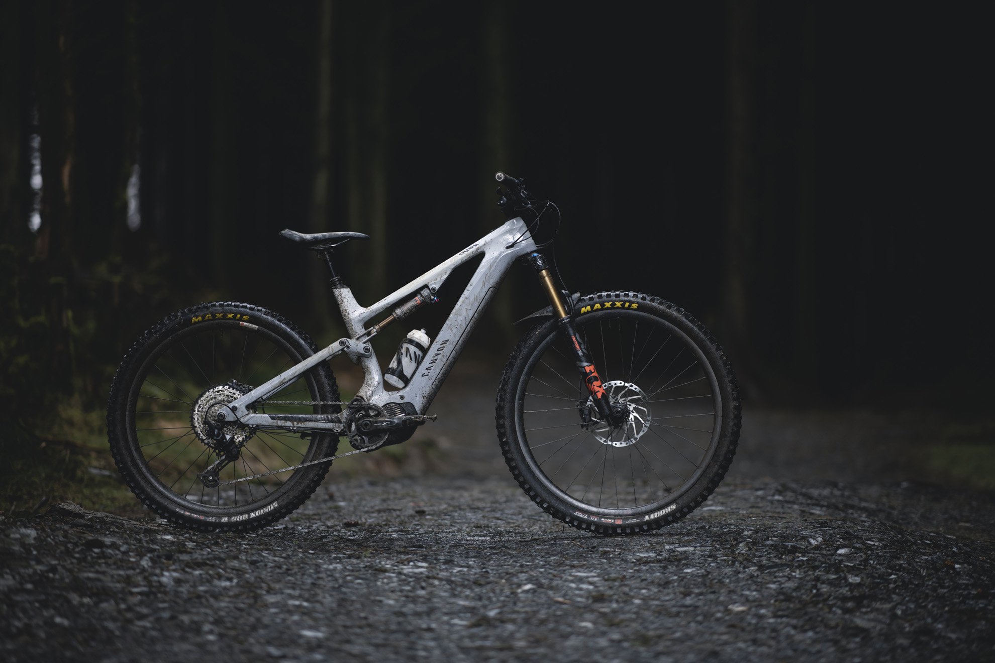 white canyon bike