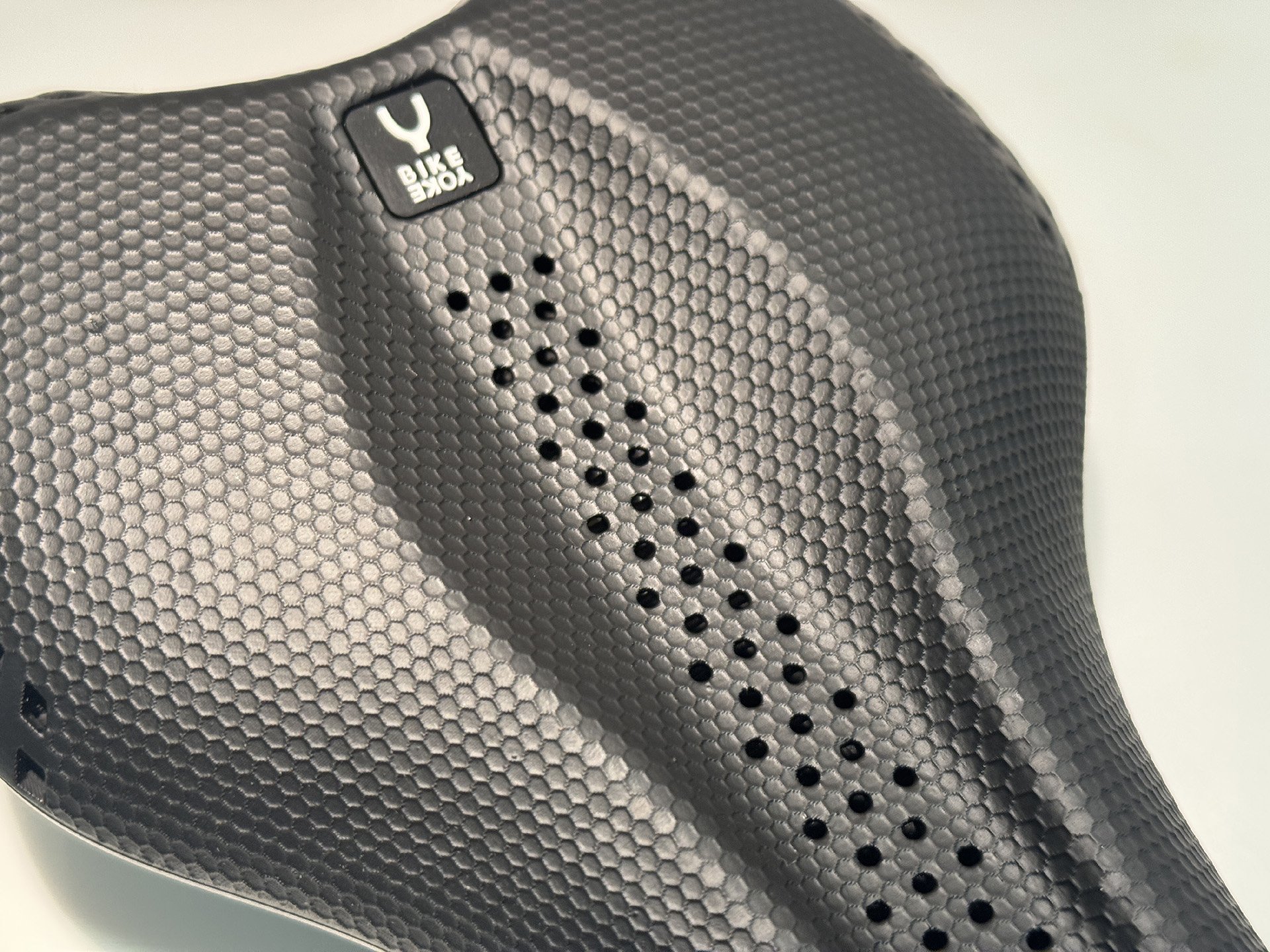 BikeYoke Sagma Carbon - lightweight mountain bike saddle