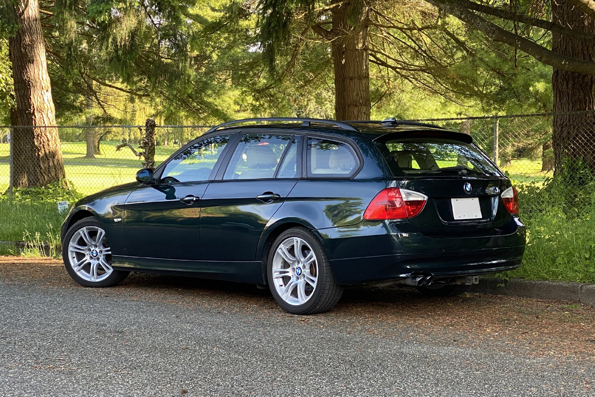 2006 BMW E91 325XI Touring 6-Speed