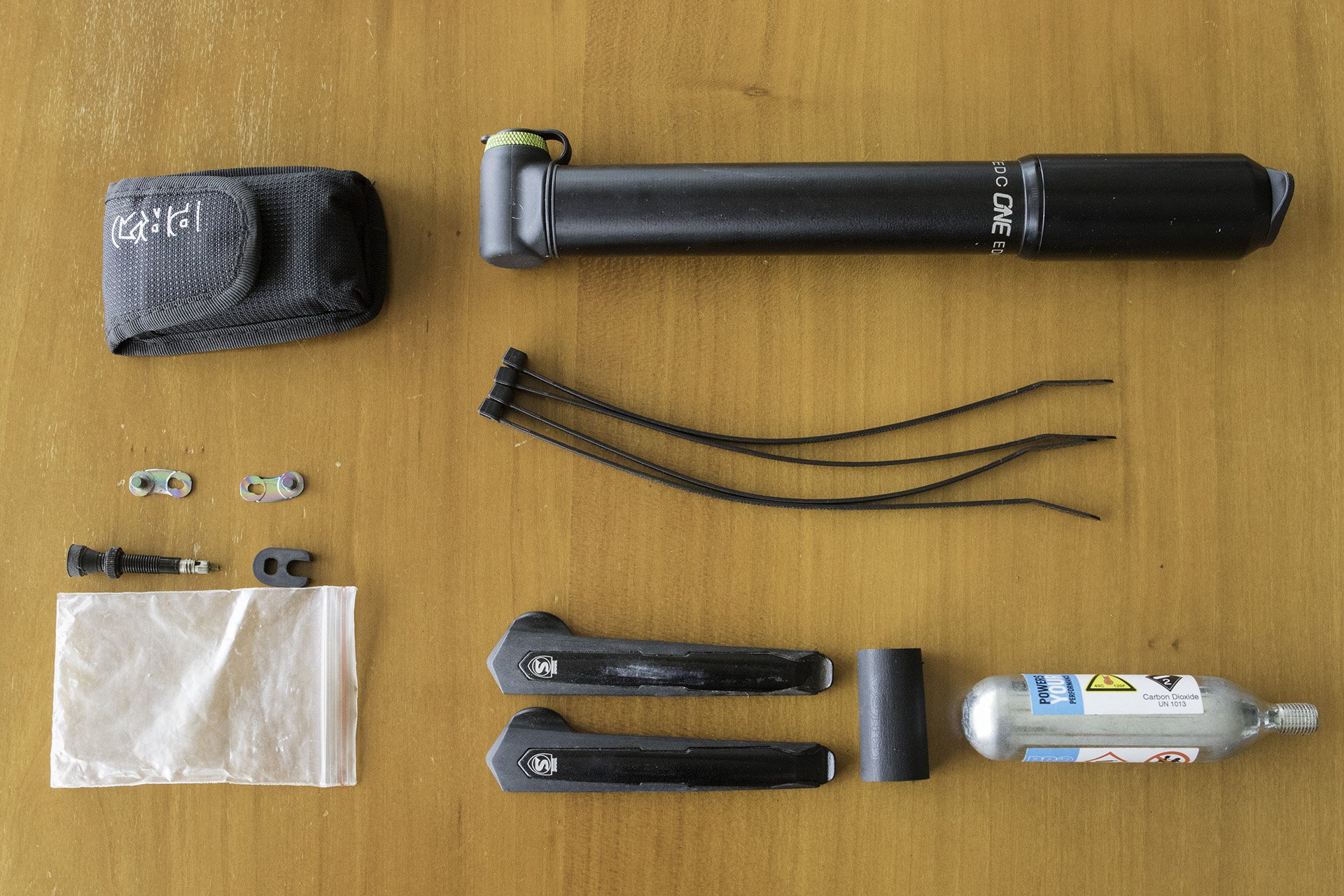 NEW OneUp EDC Tube Strap Mount and Inline Pump Mount - Mountain