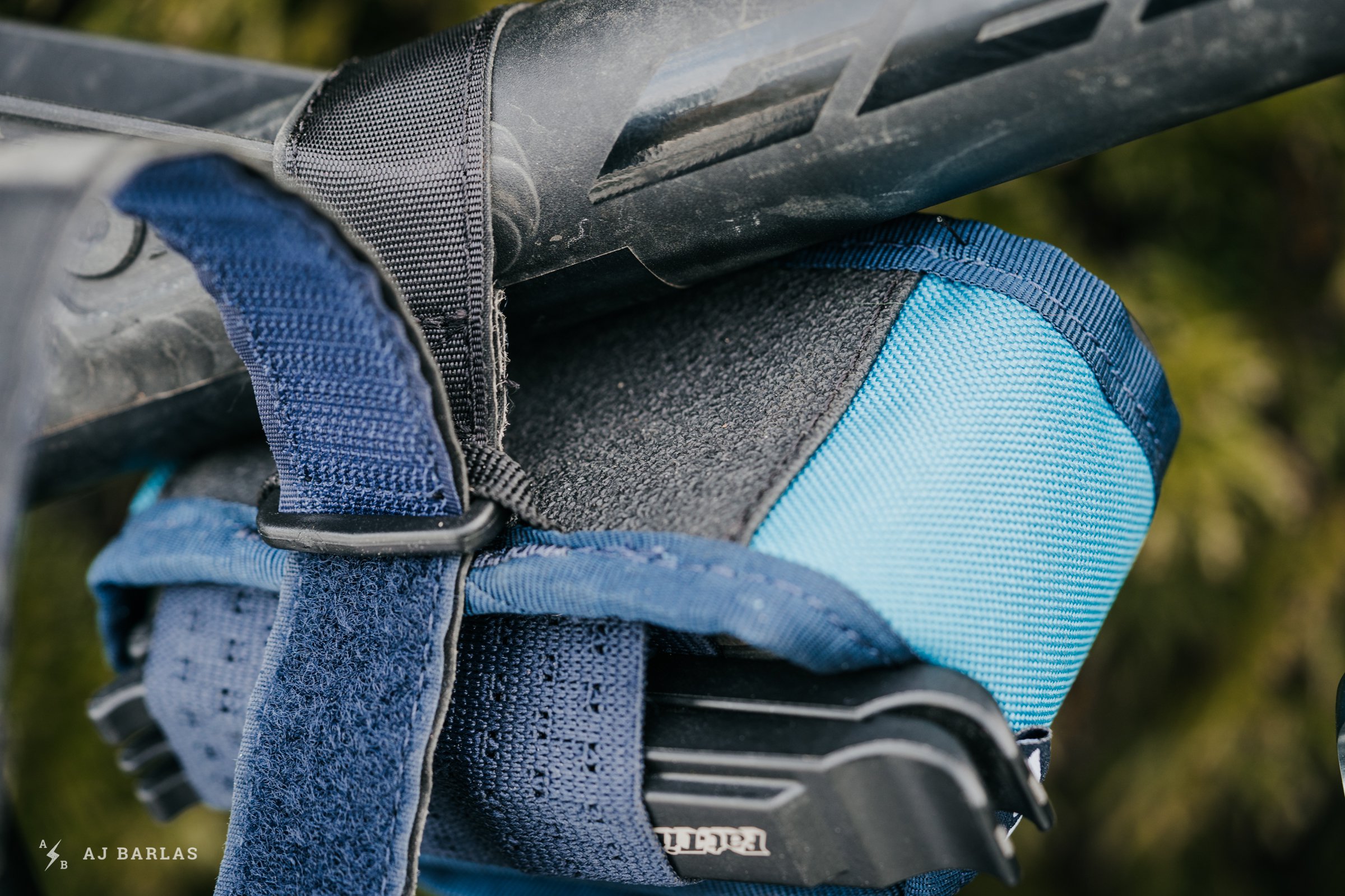 dakine frame bag