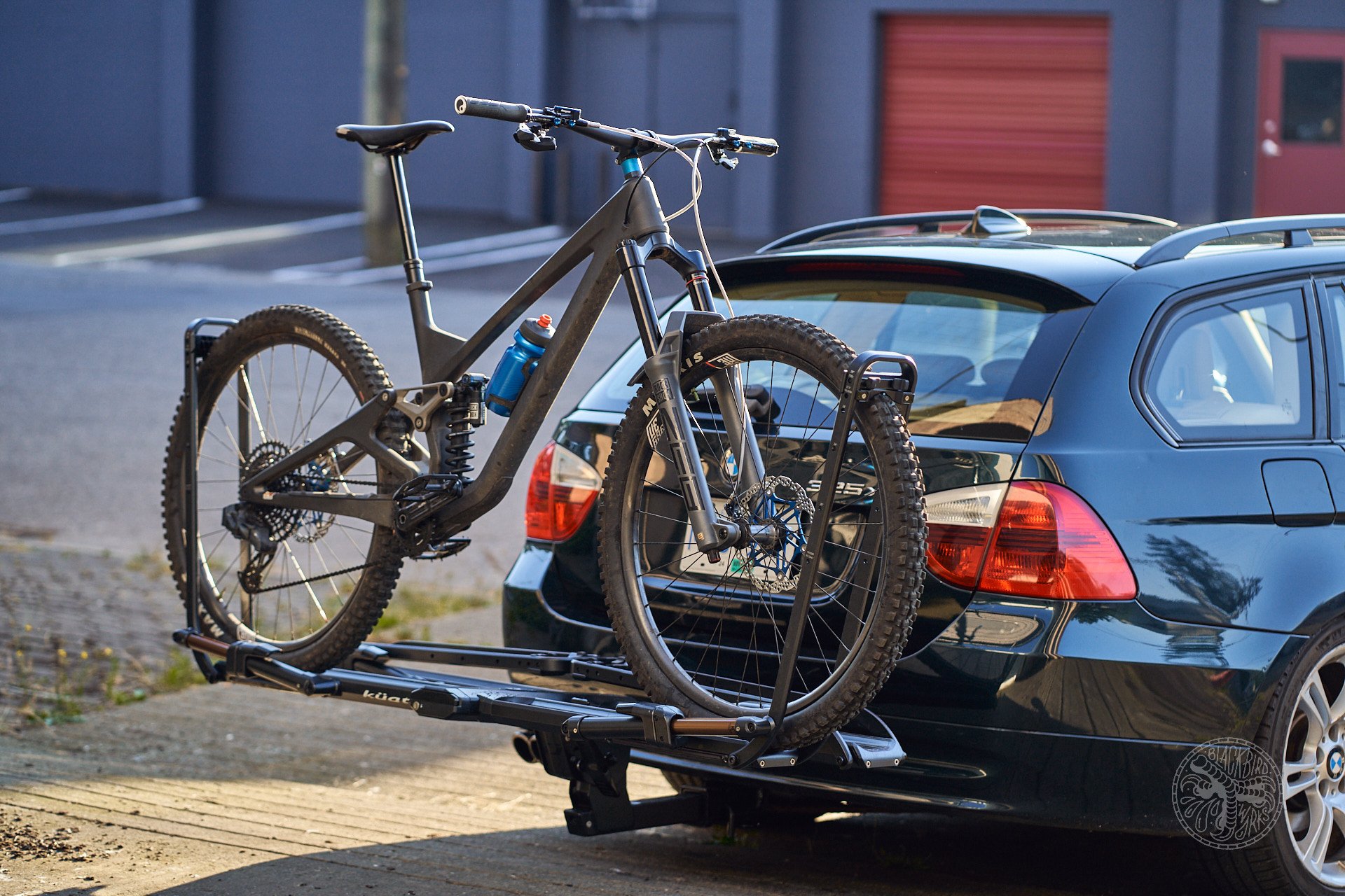 Bike rack store for bmw x2