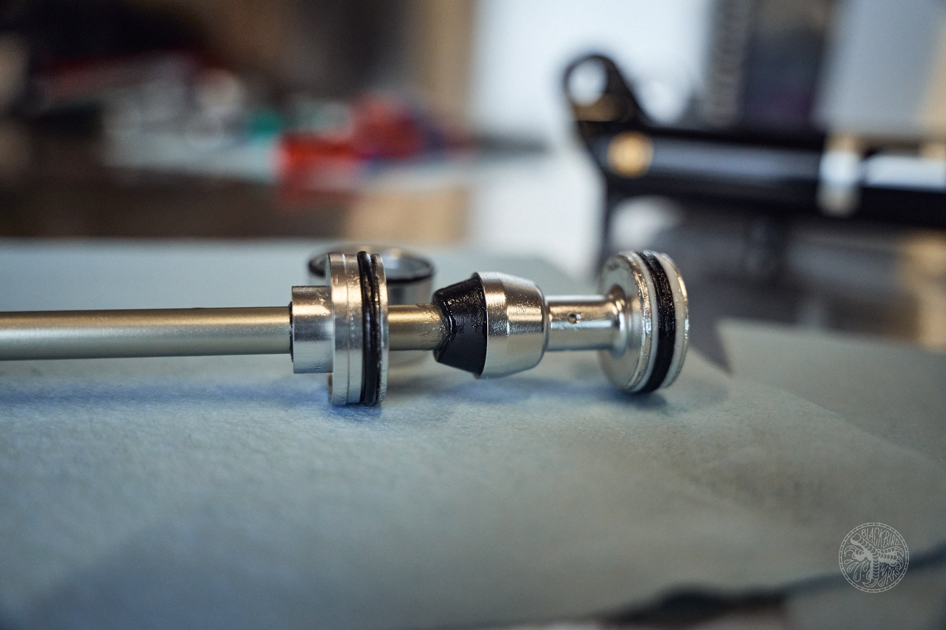 deniz merdano sram rockshox suspension teardown 2023 pike lyrik zeb super deluxe andrew major 13
