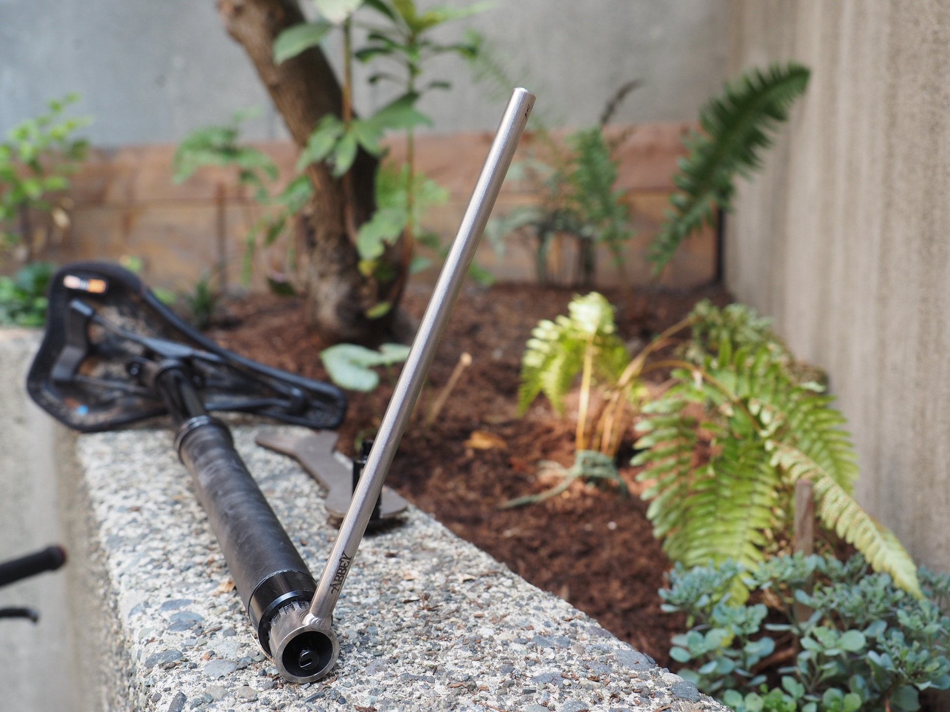E13 TRS+ Dropper Post
