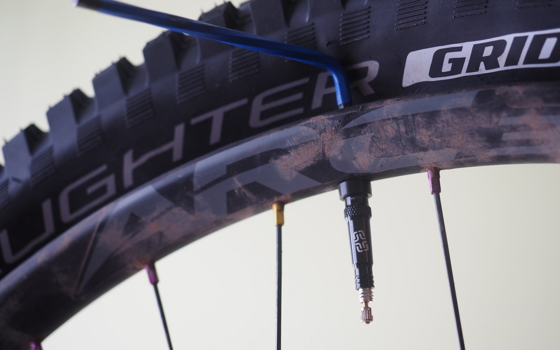 schwalbe tubeless valve