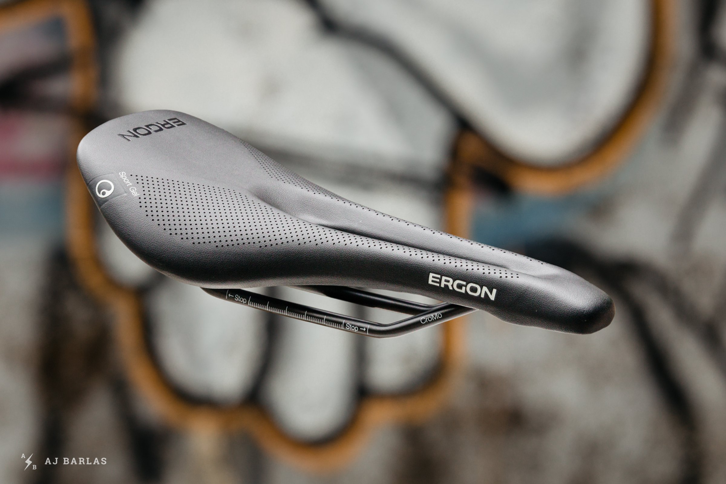 ergon dh saddle