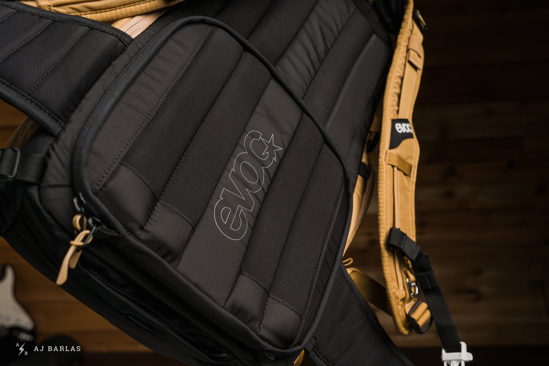 evoc-CP18L-on-ride-camera-carry-bag-150620-ajbarlas-01734.jpg