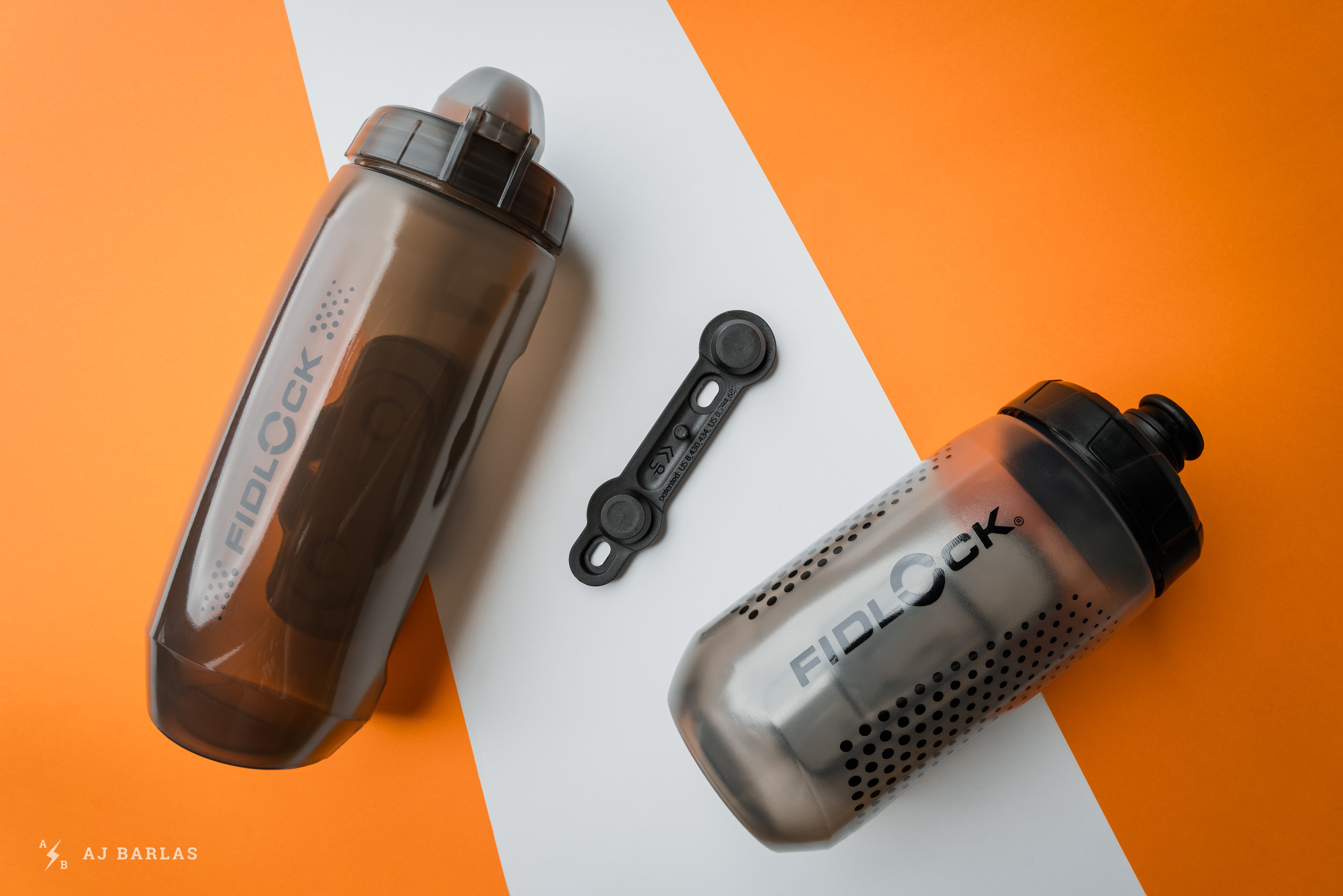 This magnetic bottle holder strap keeps your water bottle off the