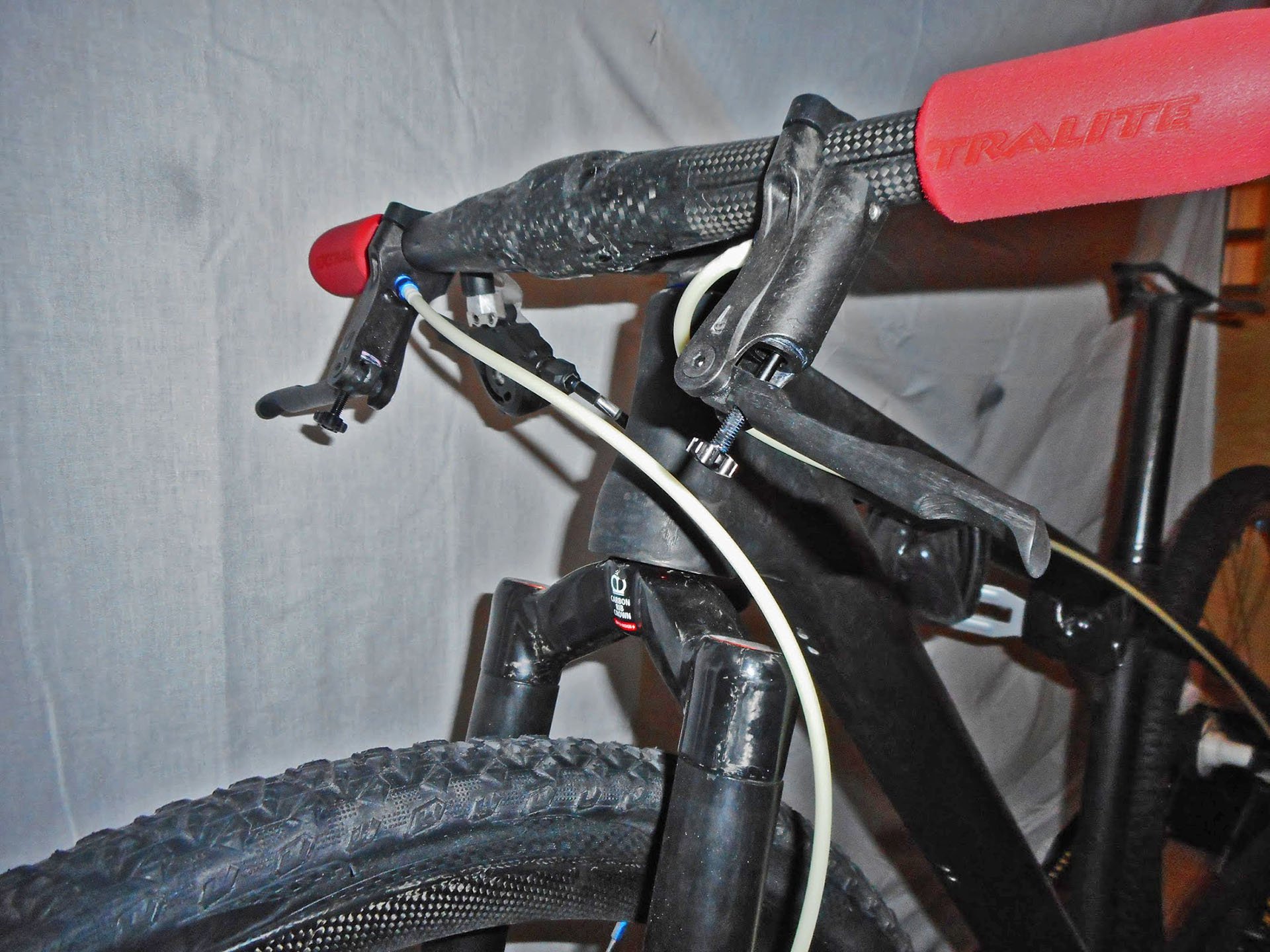 lightweight mountain bike