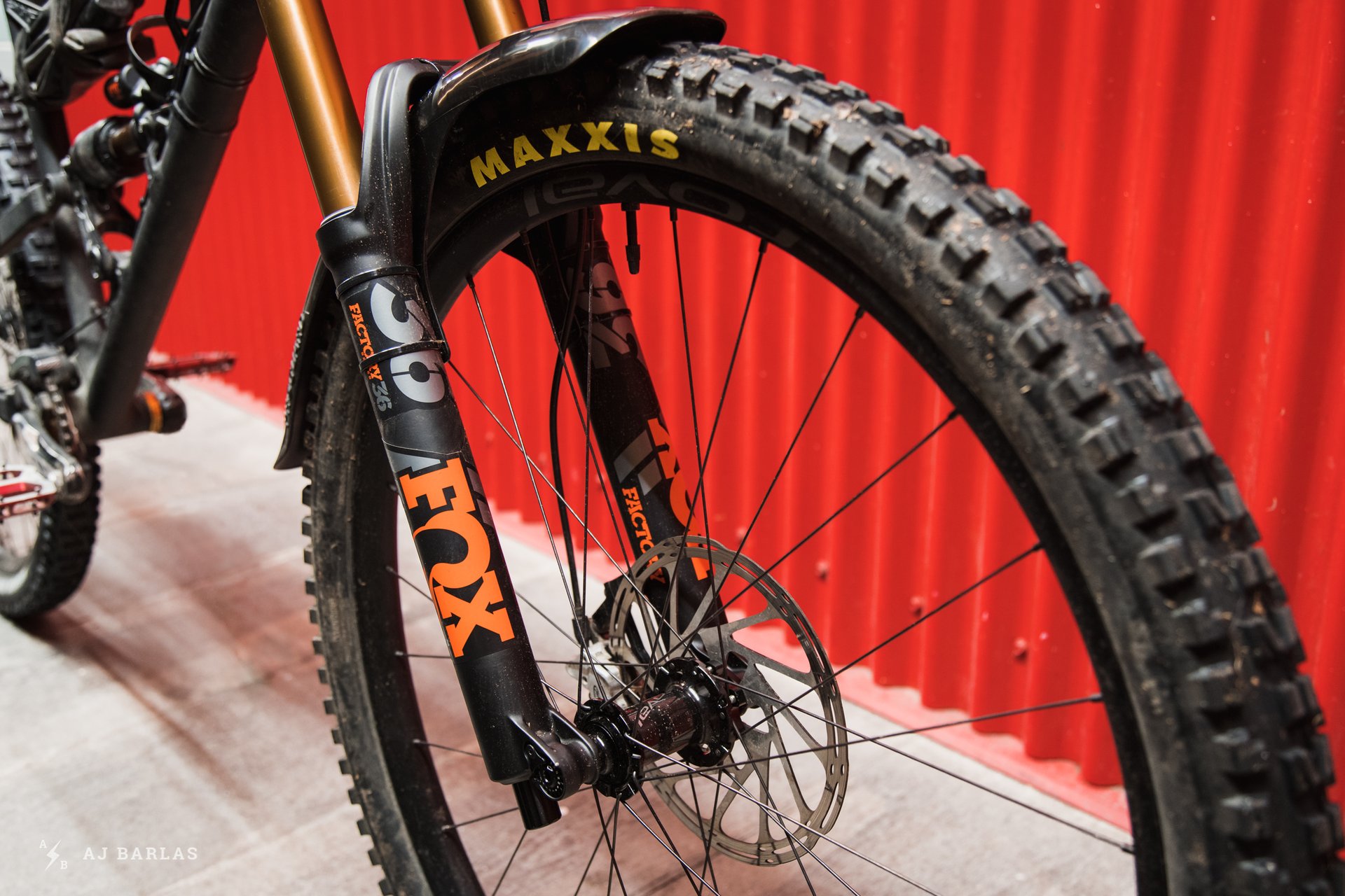 GeoMetron G16 with 2019 Fox 36 GRIP2