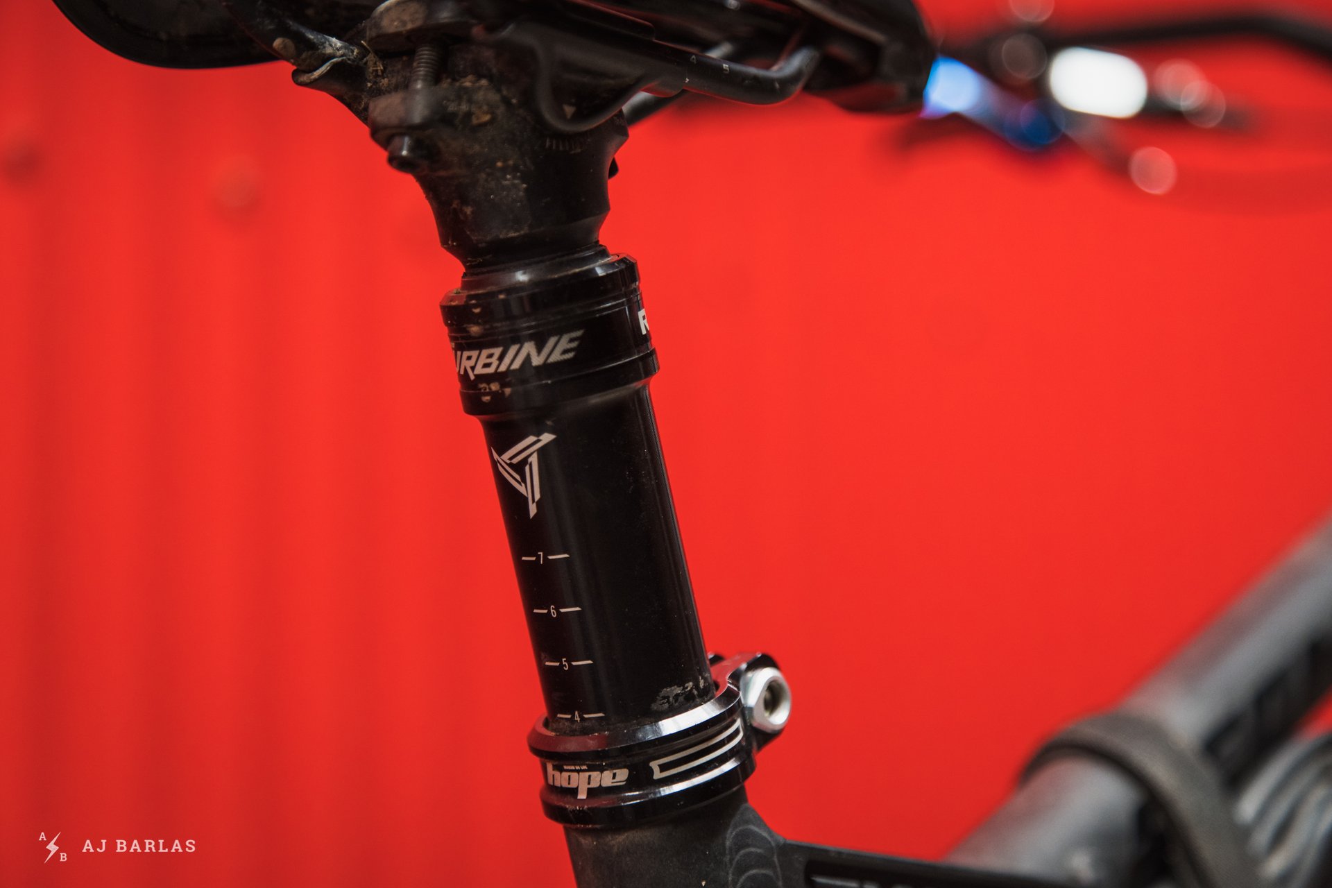 GeoMetron G16 29er Race Fave Turbine Dropper