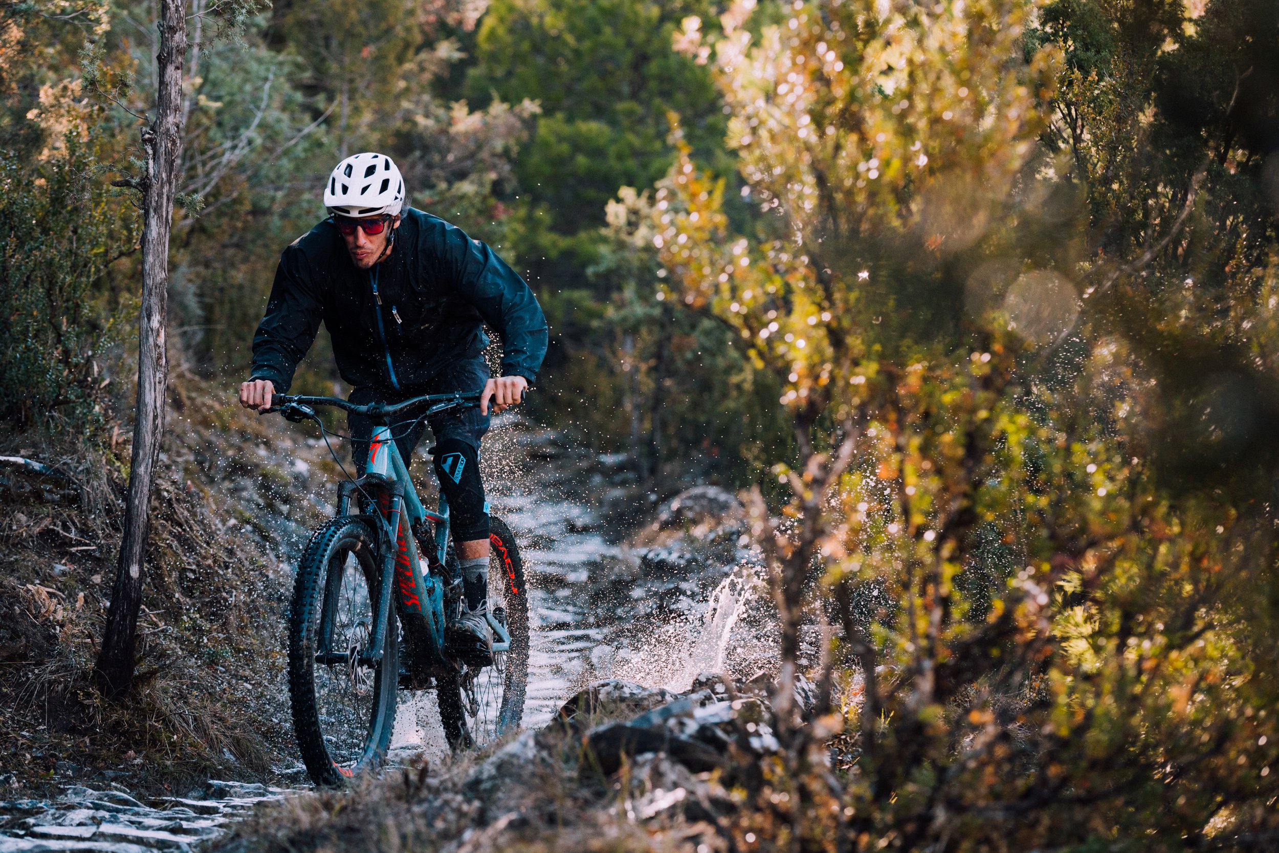 AJ Barlas riding the 2018 Specialized Stumpjumper 29 in Spain