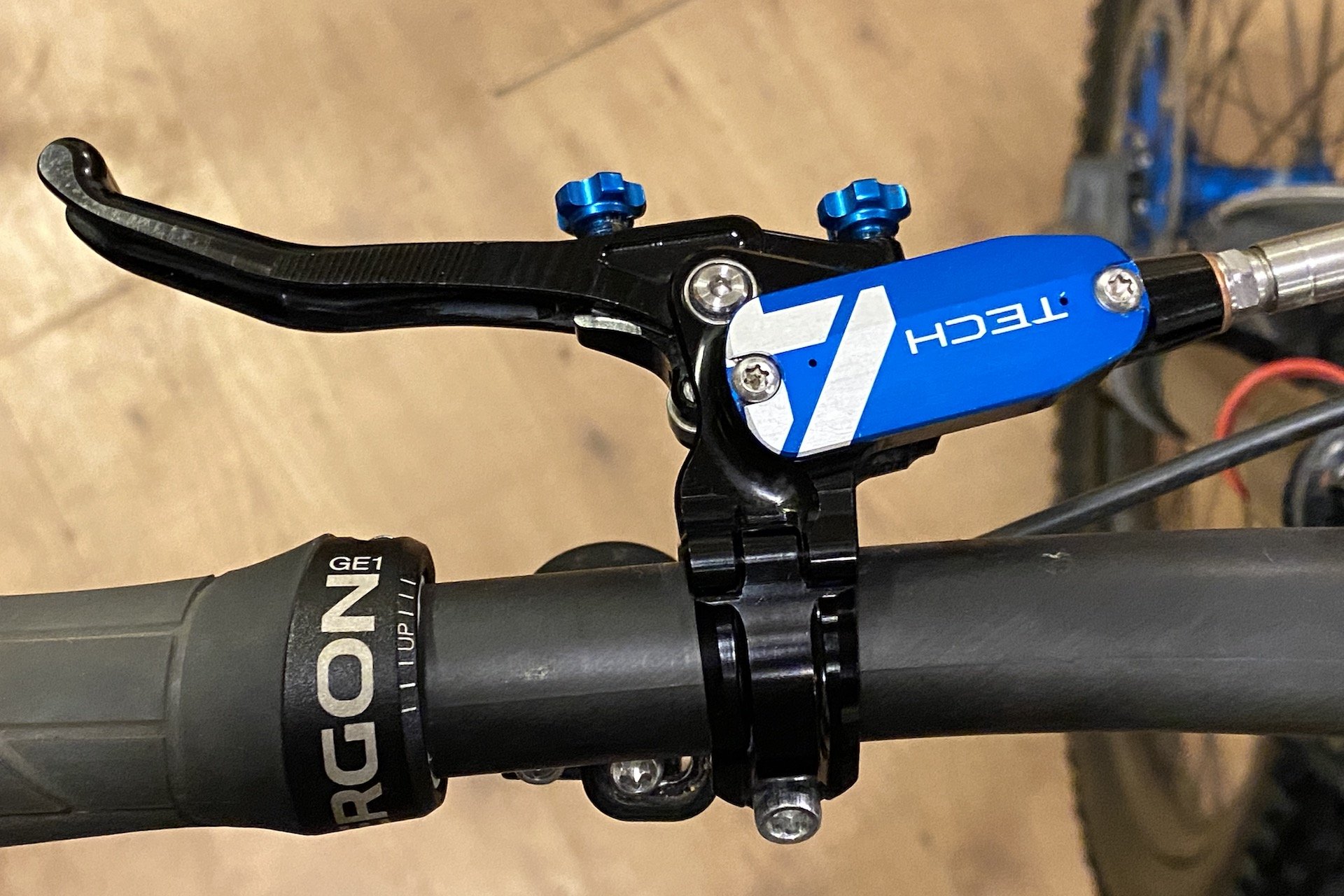 Hope Tech 4 E4 Brake Review  Beautiful UK-made stoppers with