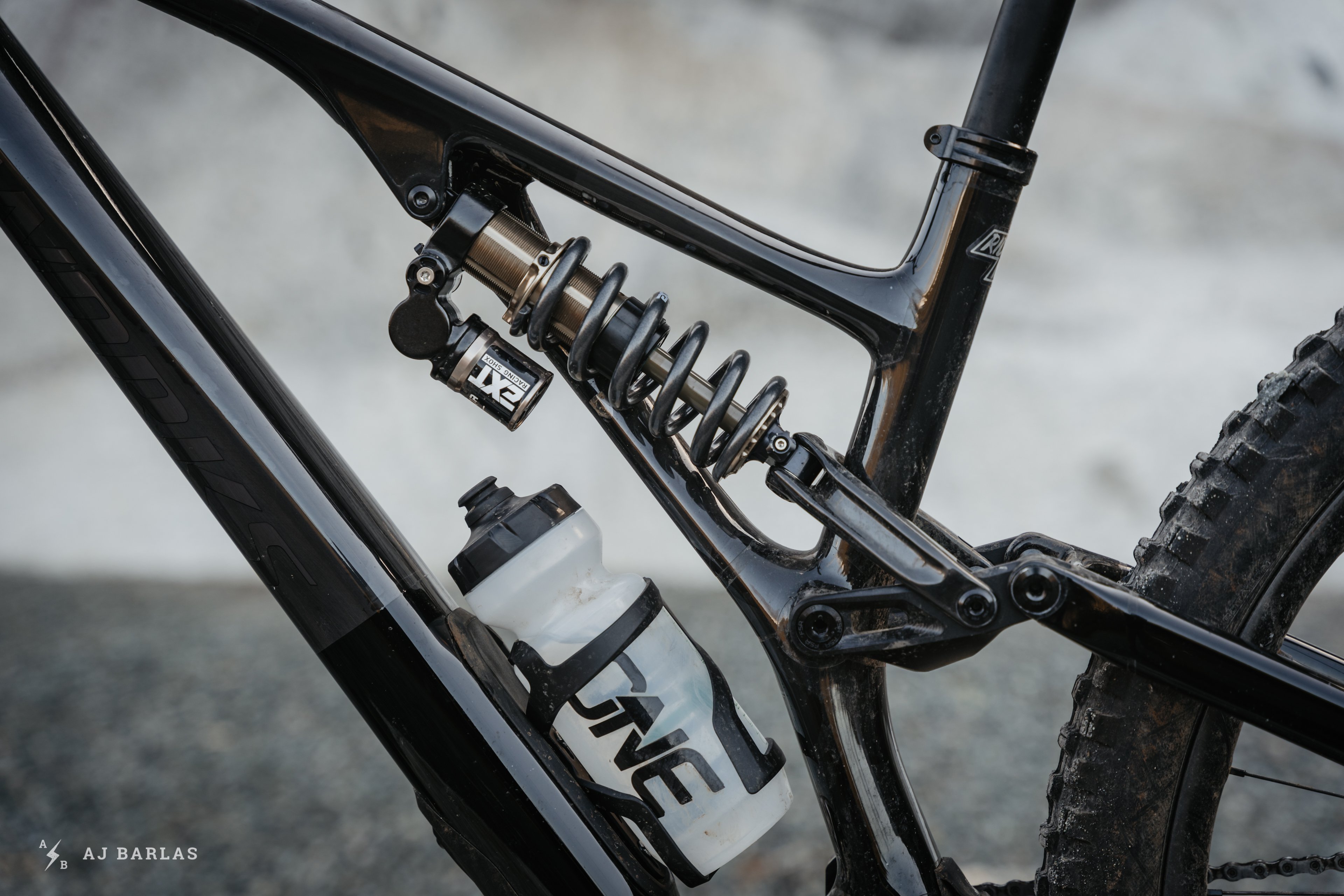 Specialized stumpjumper coil outlet shock