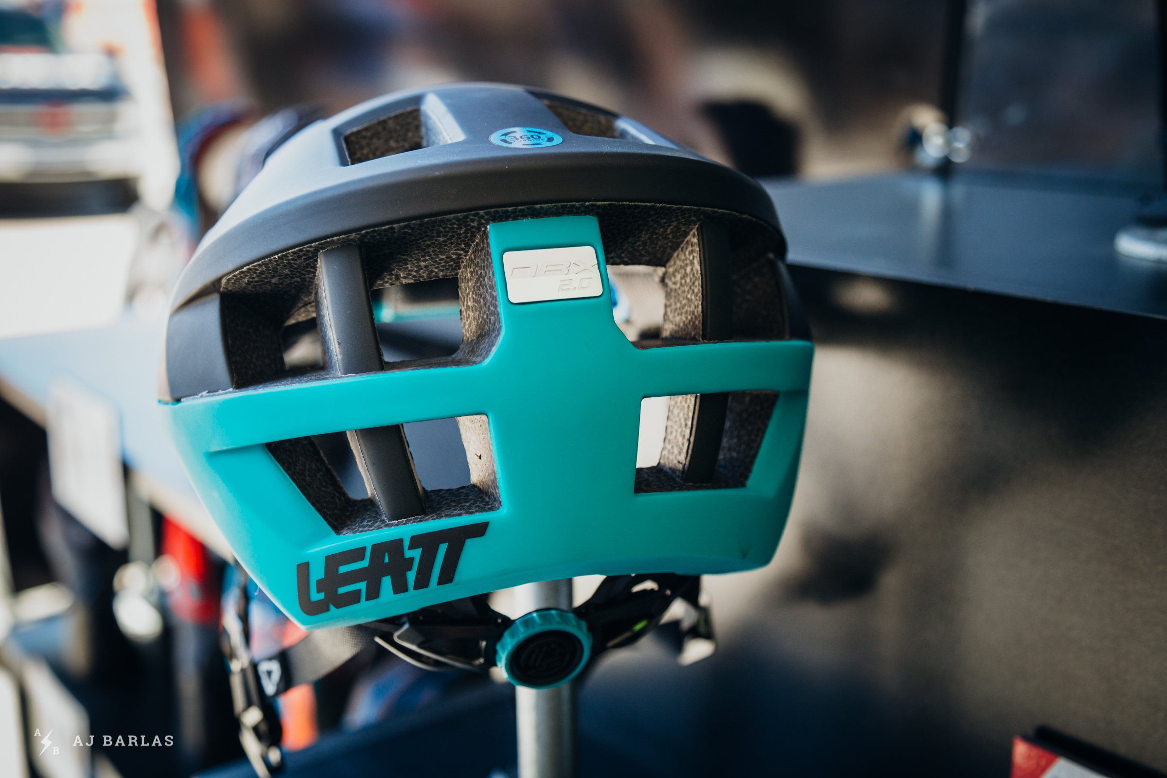 Leatt DBX 2.0 Trail Helmet