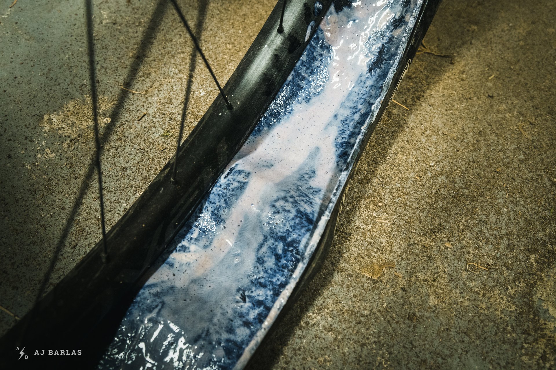 muc-off-no-puncture-sealant-ajbarlas-02359.jpg