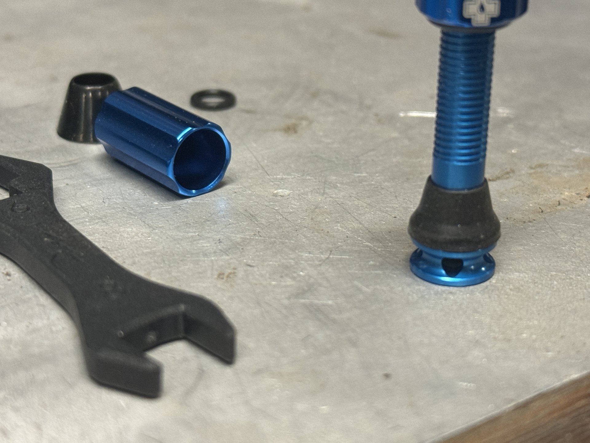 muc off big bore hybrid valves4