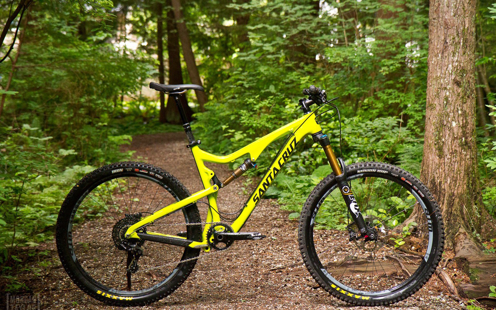 Santa cruz bronson vs best sale trek remedy