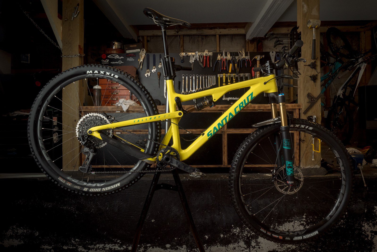 nsmb2016_SantaCruz_TallBoy_gearreview_firstimpressions-190188.jpg?w=1600