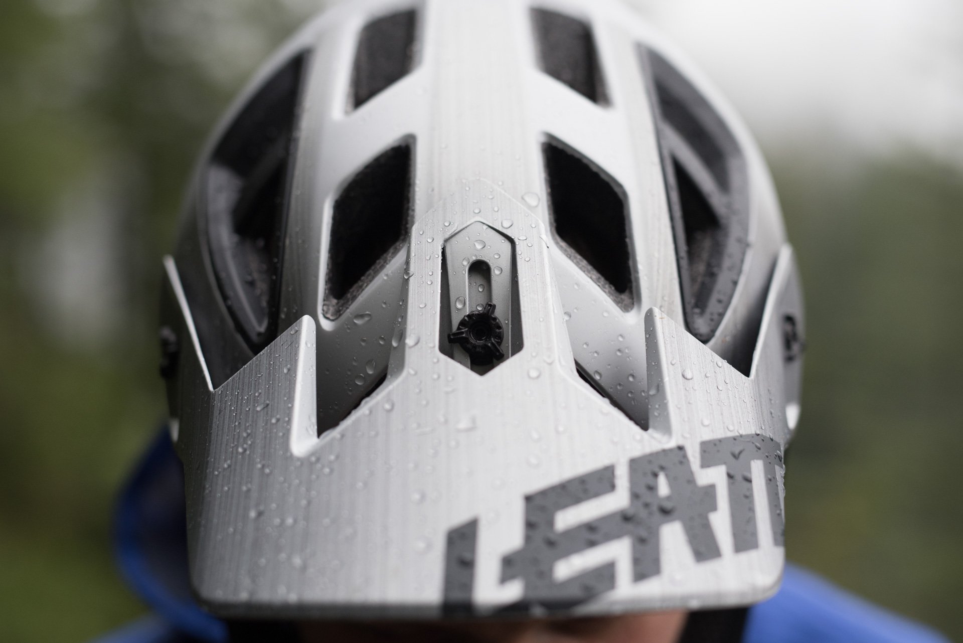 Leatt dbx 3.0 enduro v2 test hot sale