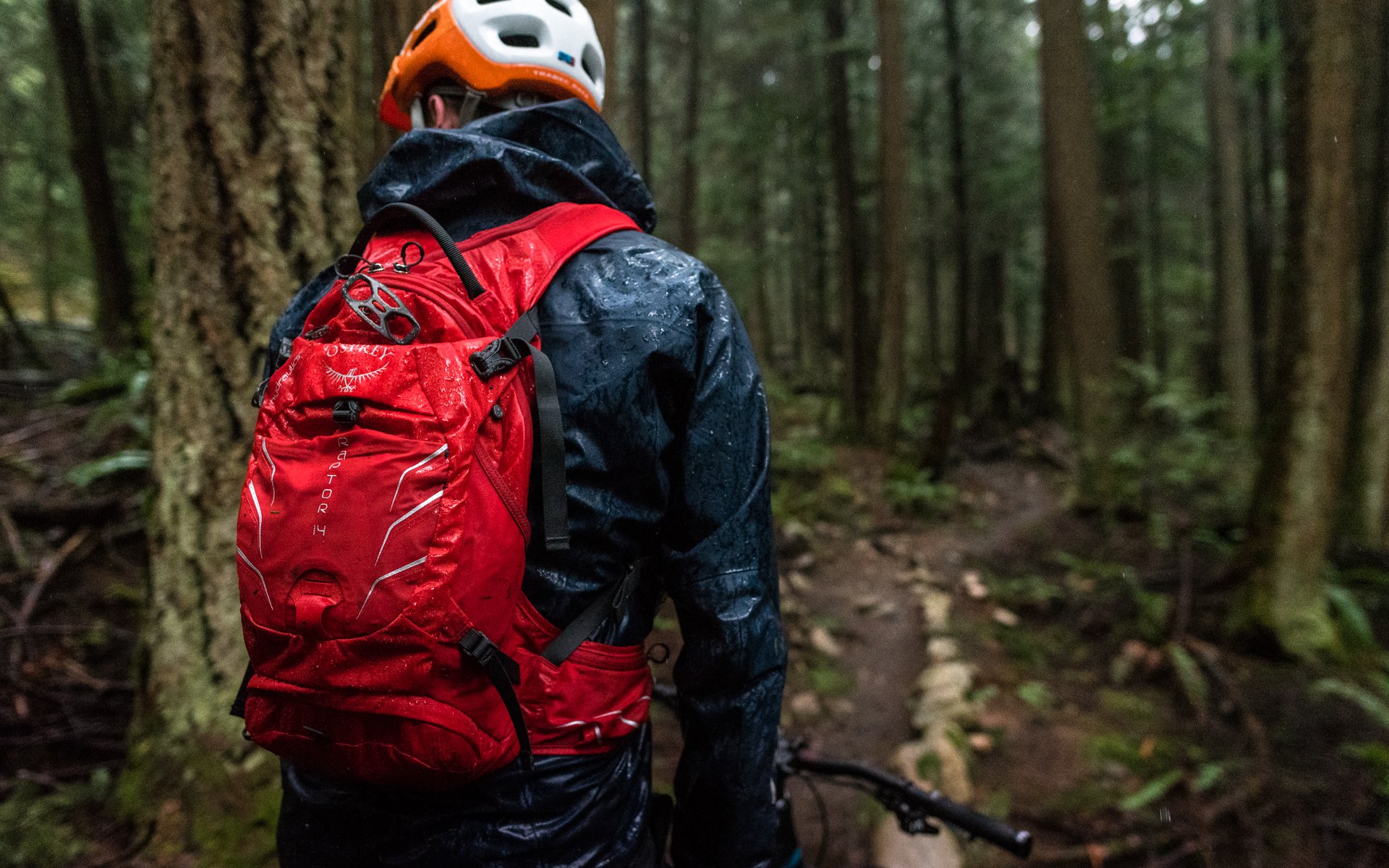 Osprey raptor sales hydration pack