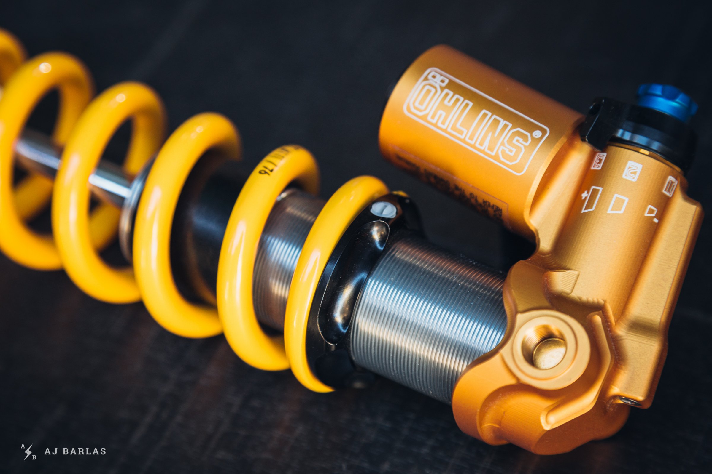 Öhlins updated shock collar with nylon grub screw