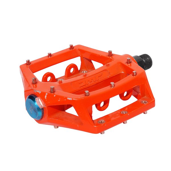 original-dmr-v12-pedal.jpg