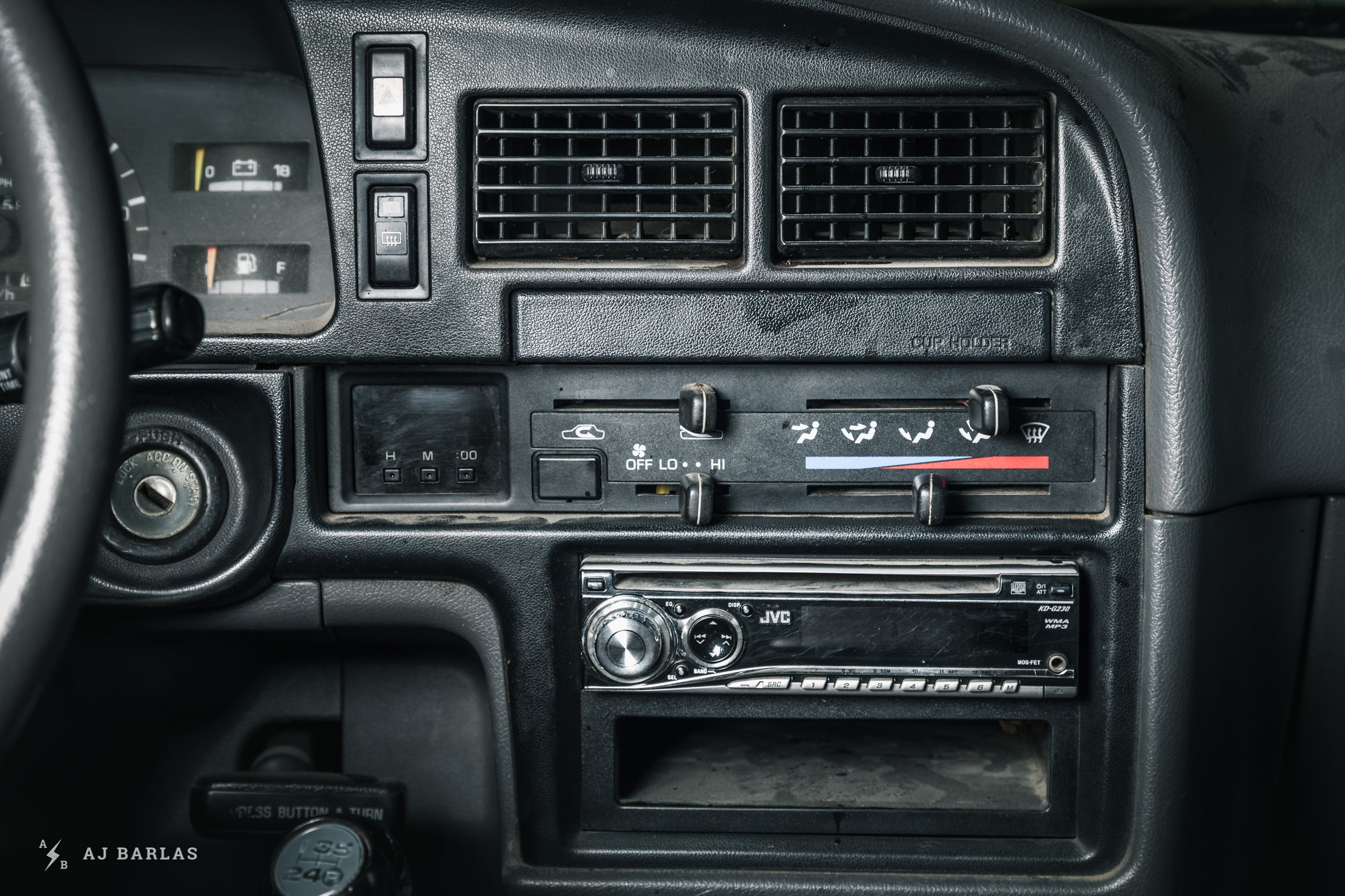 Owen Foster's Toyota 4Runner aftermarket stereo