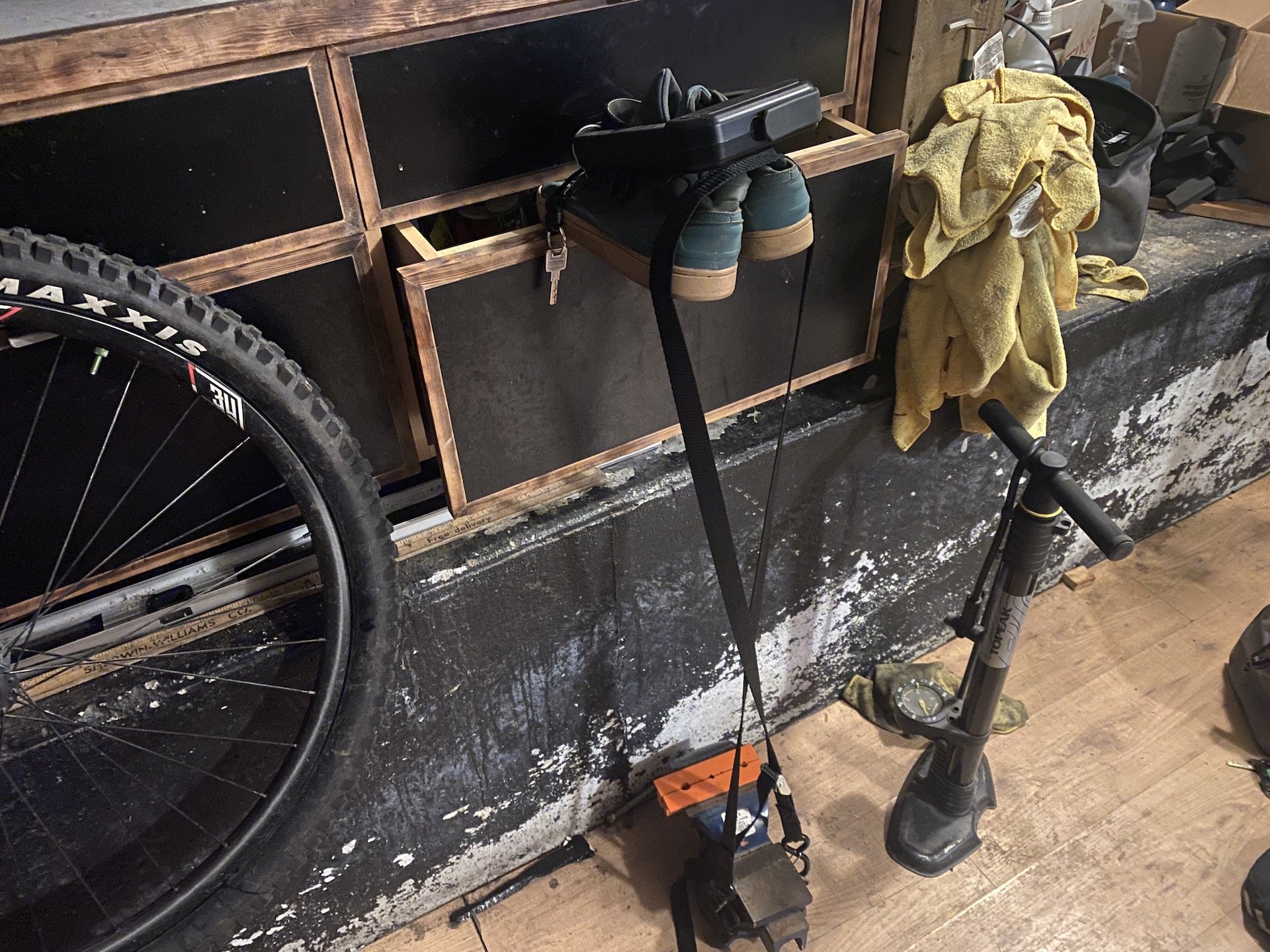 Pearl Izumi Cycling Apparel – Mike's Bikes