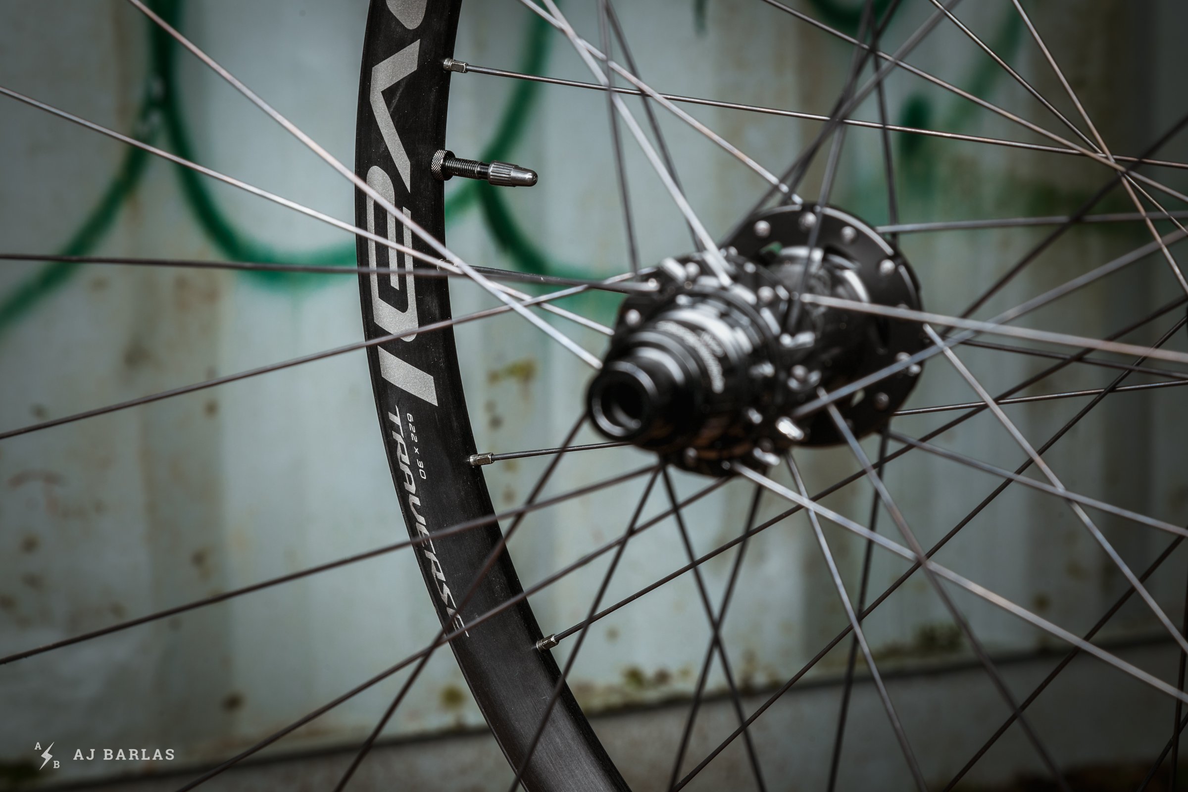 specialized traverse wheels