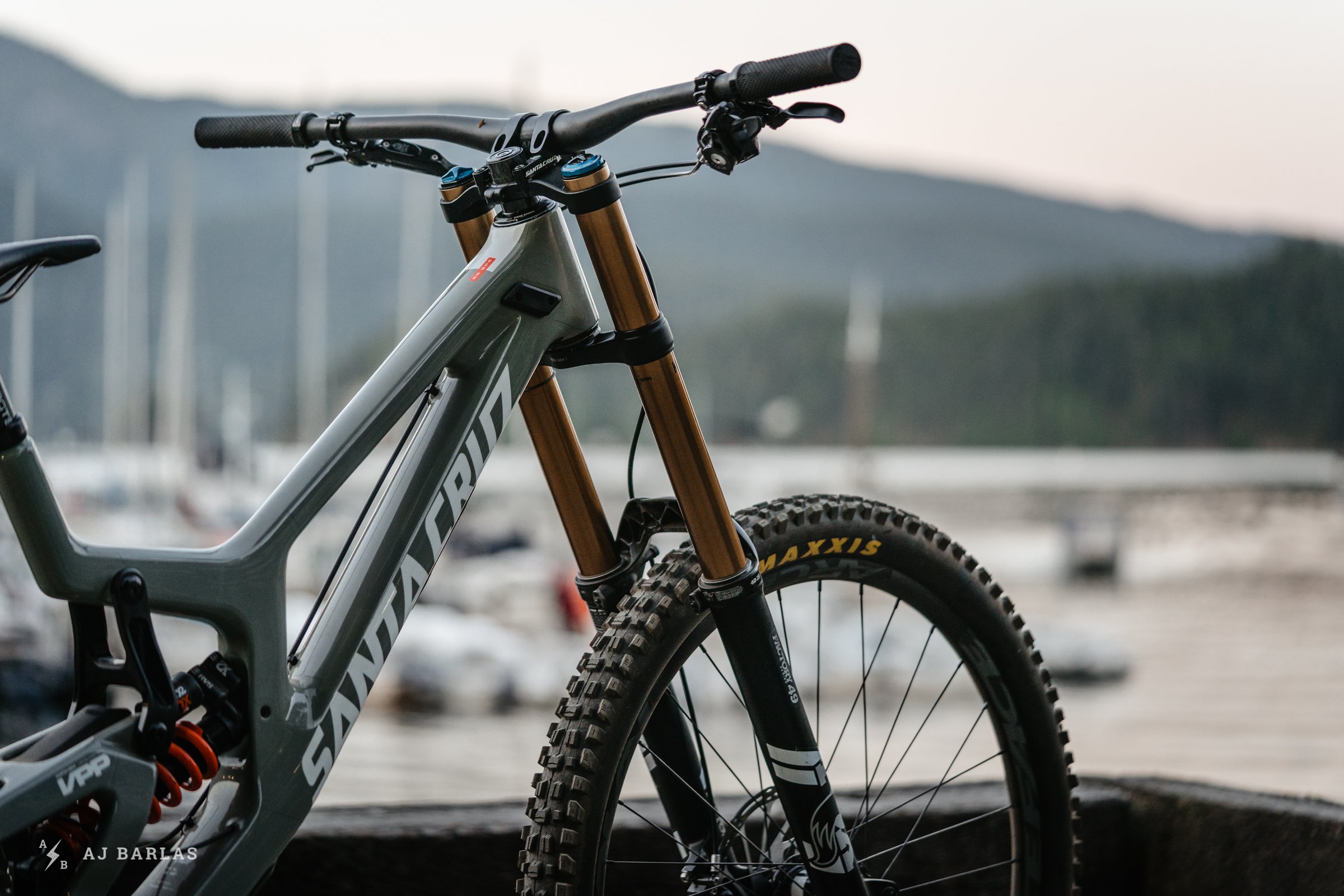 Santa cruz bikes discount v10