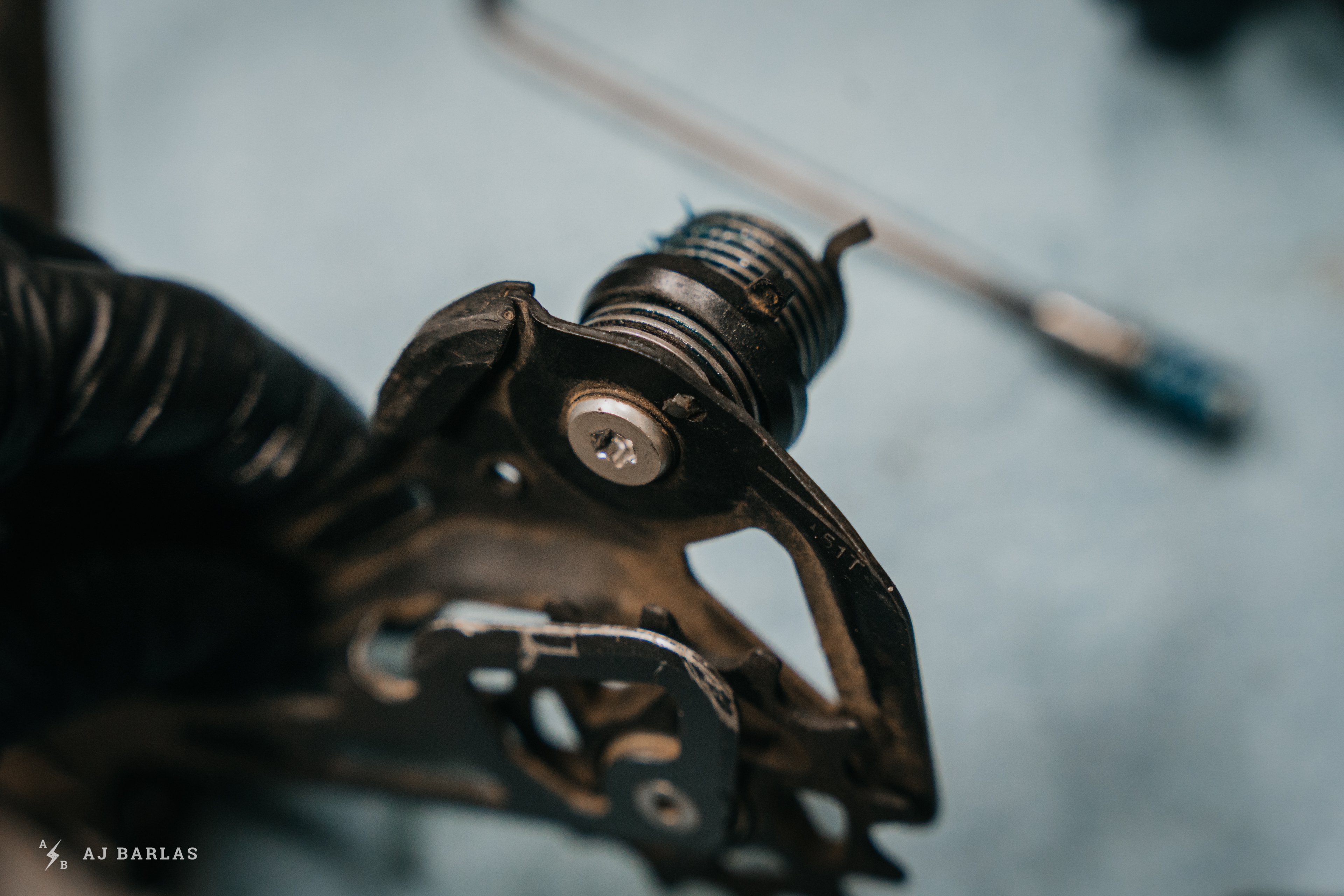 shimano rear derailleur clutch