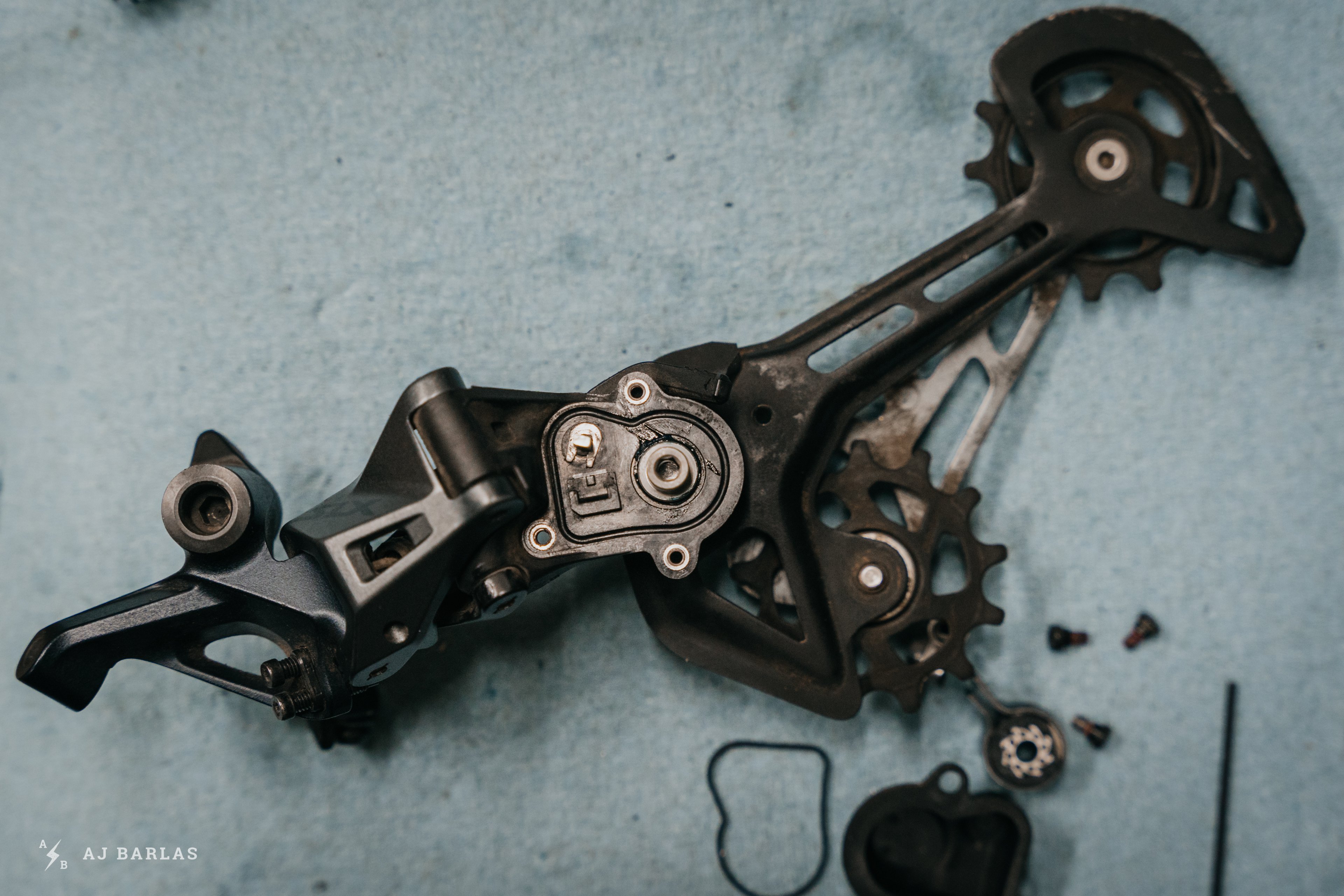 105 clutch derailleur