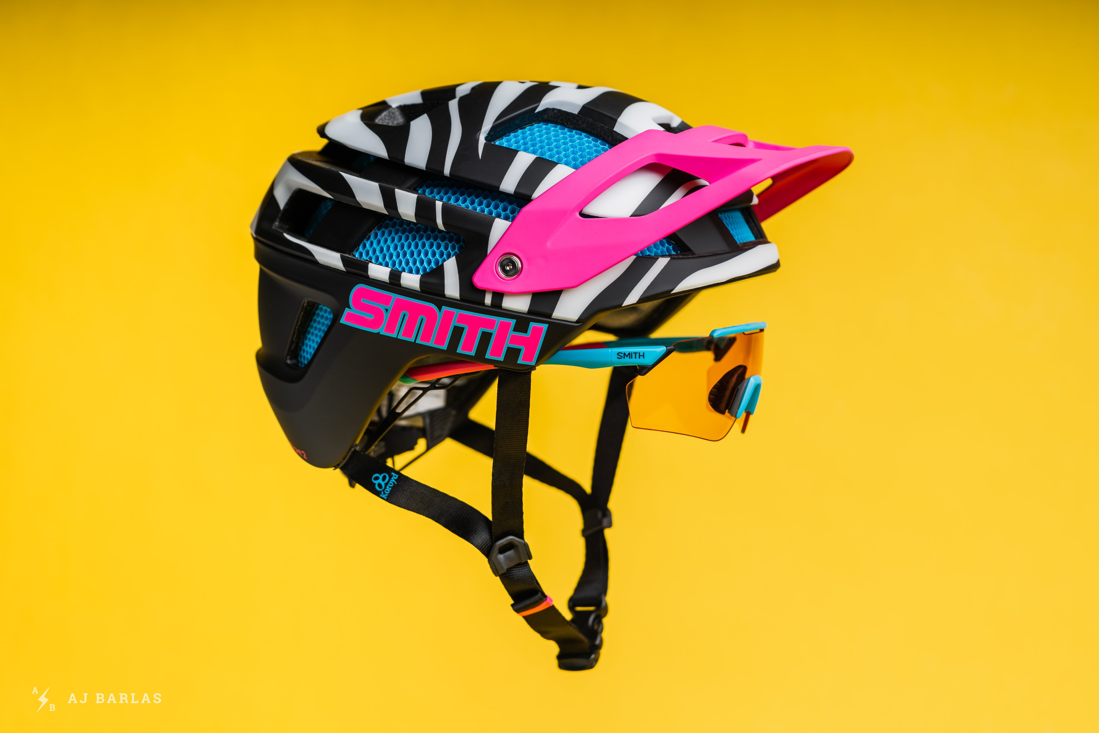 Smith forefront deals 2 bike helmet