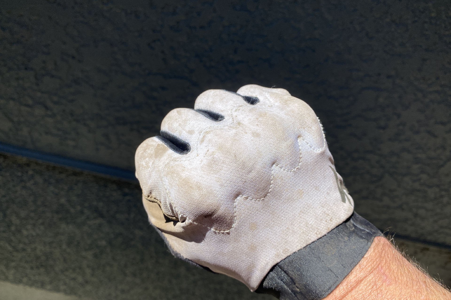 specialized-d3o-gloves-1.jpg